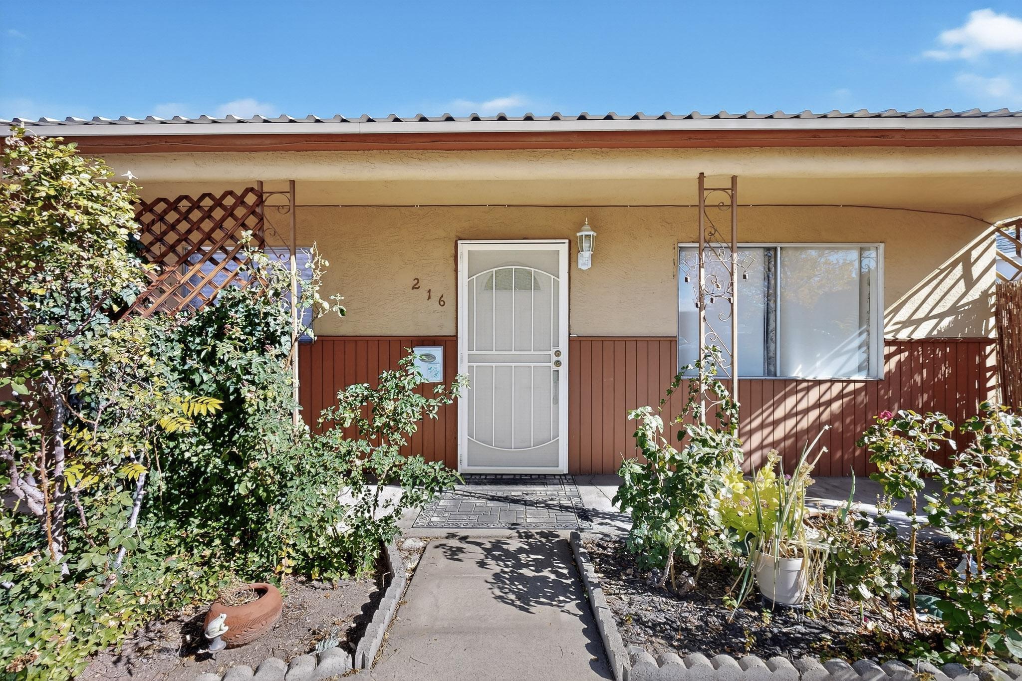 216 Parsifal Street NE