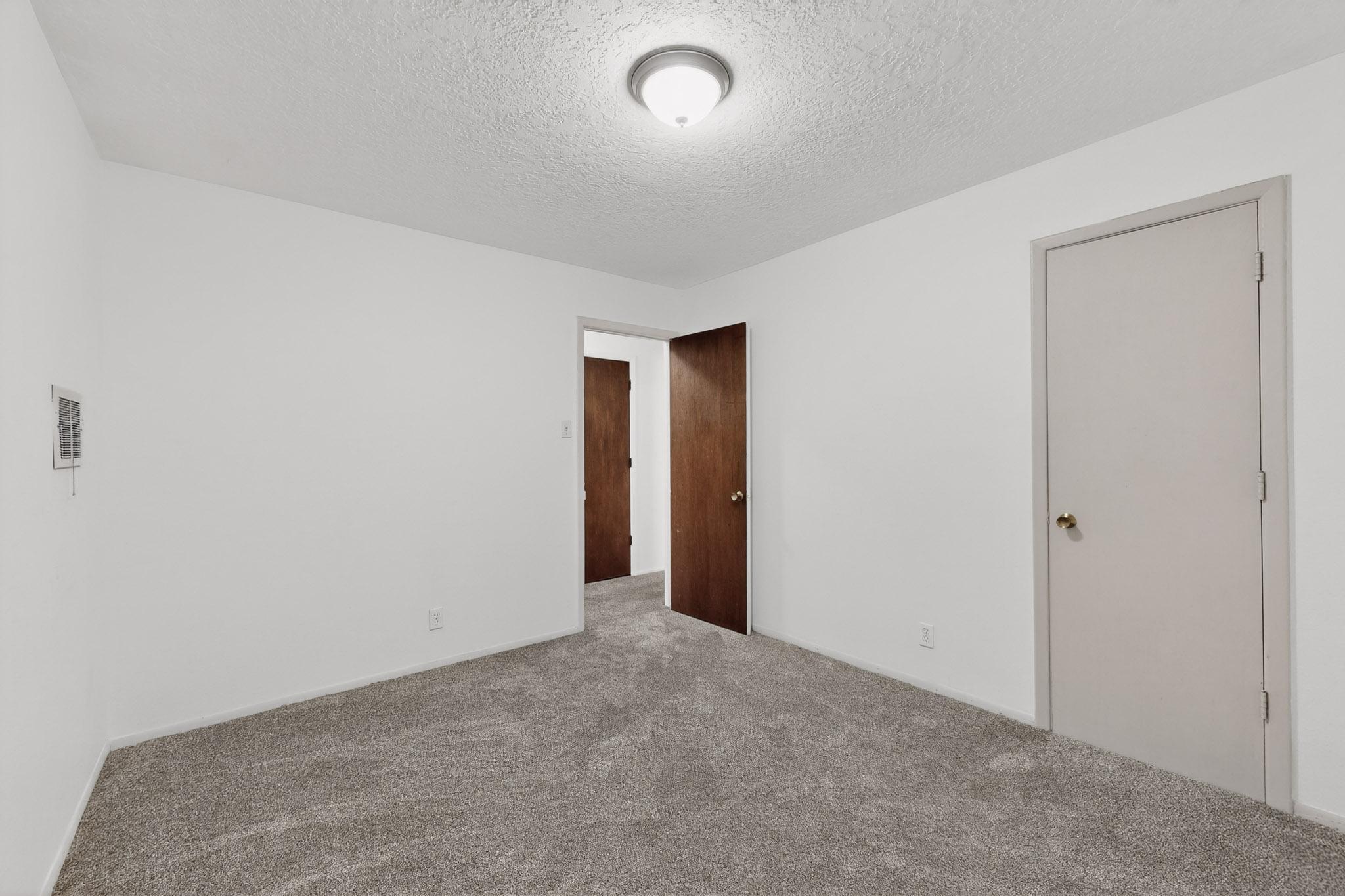 216 Parsifal Street NE