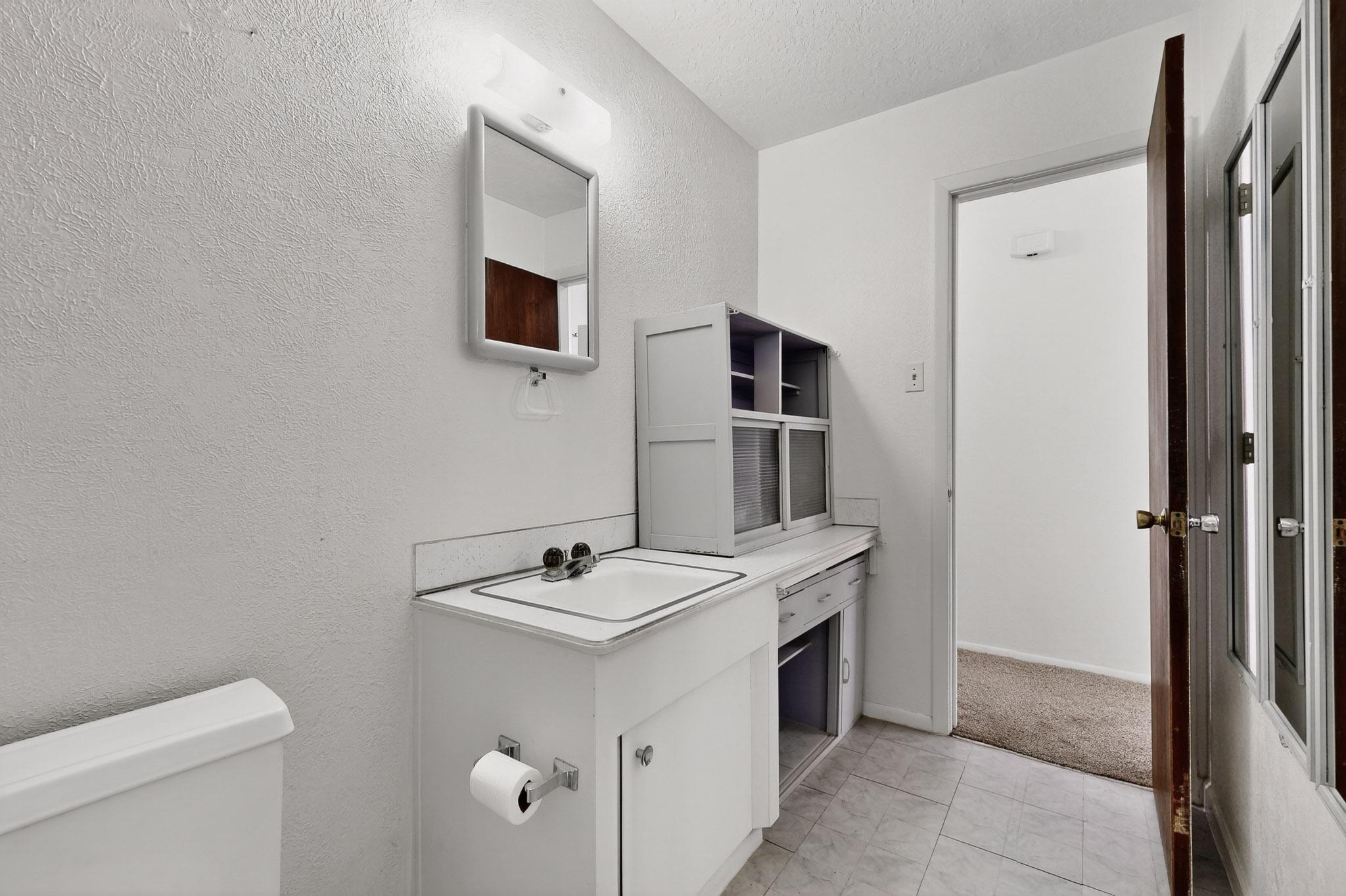 216 Parsifal Street NE