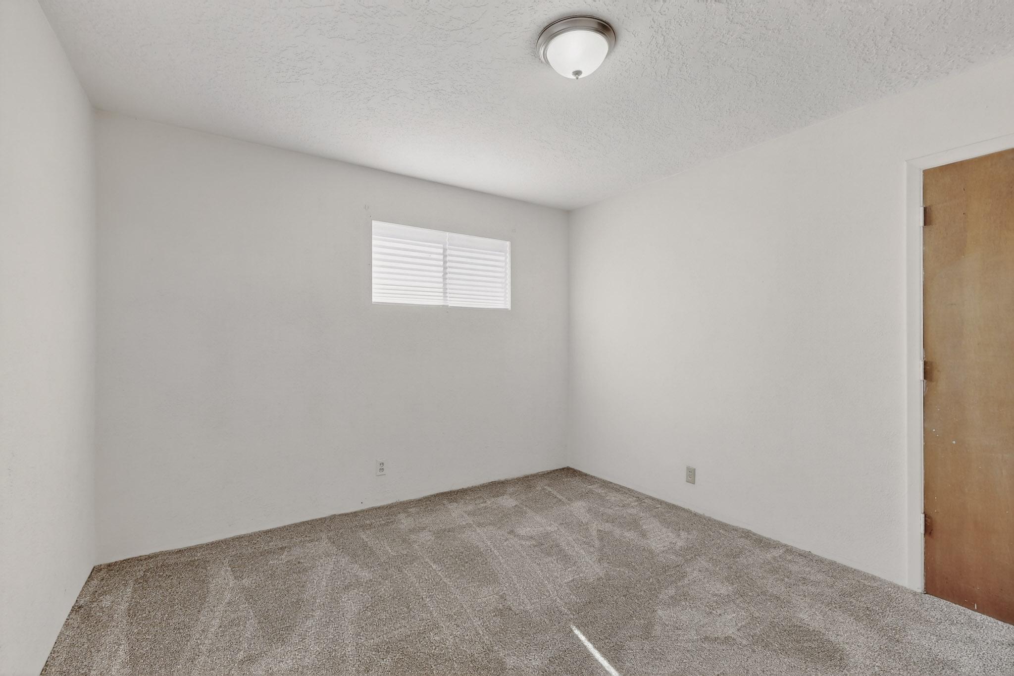 216 Parsifal Street NE