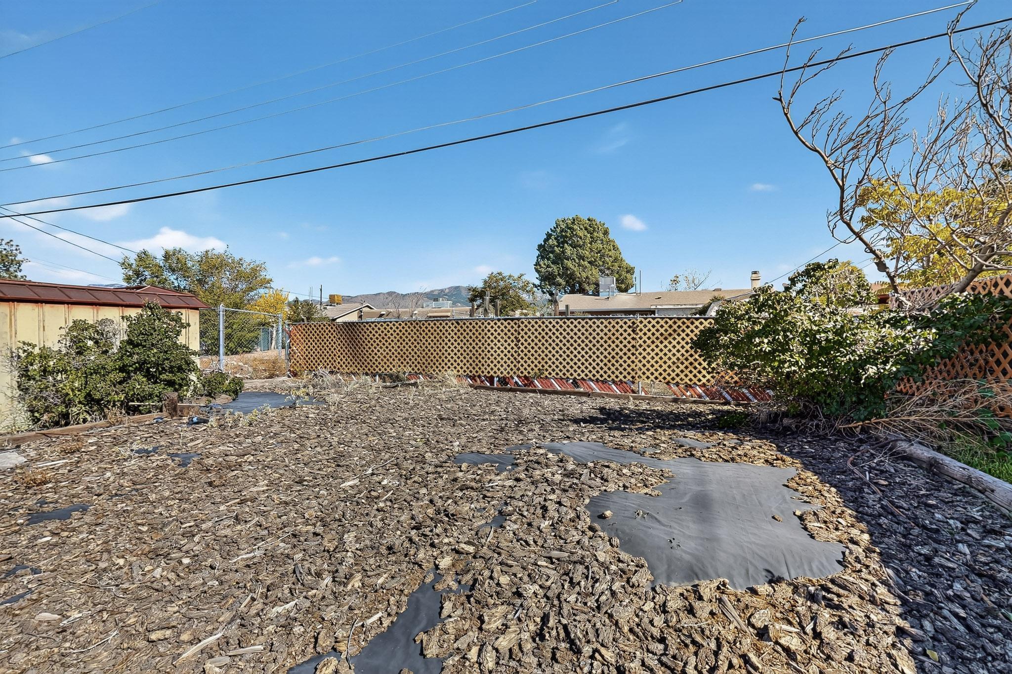 216 Parsifal Street NE