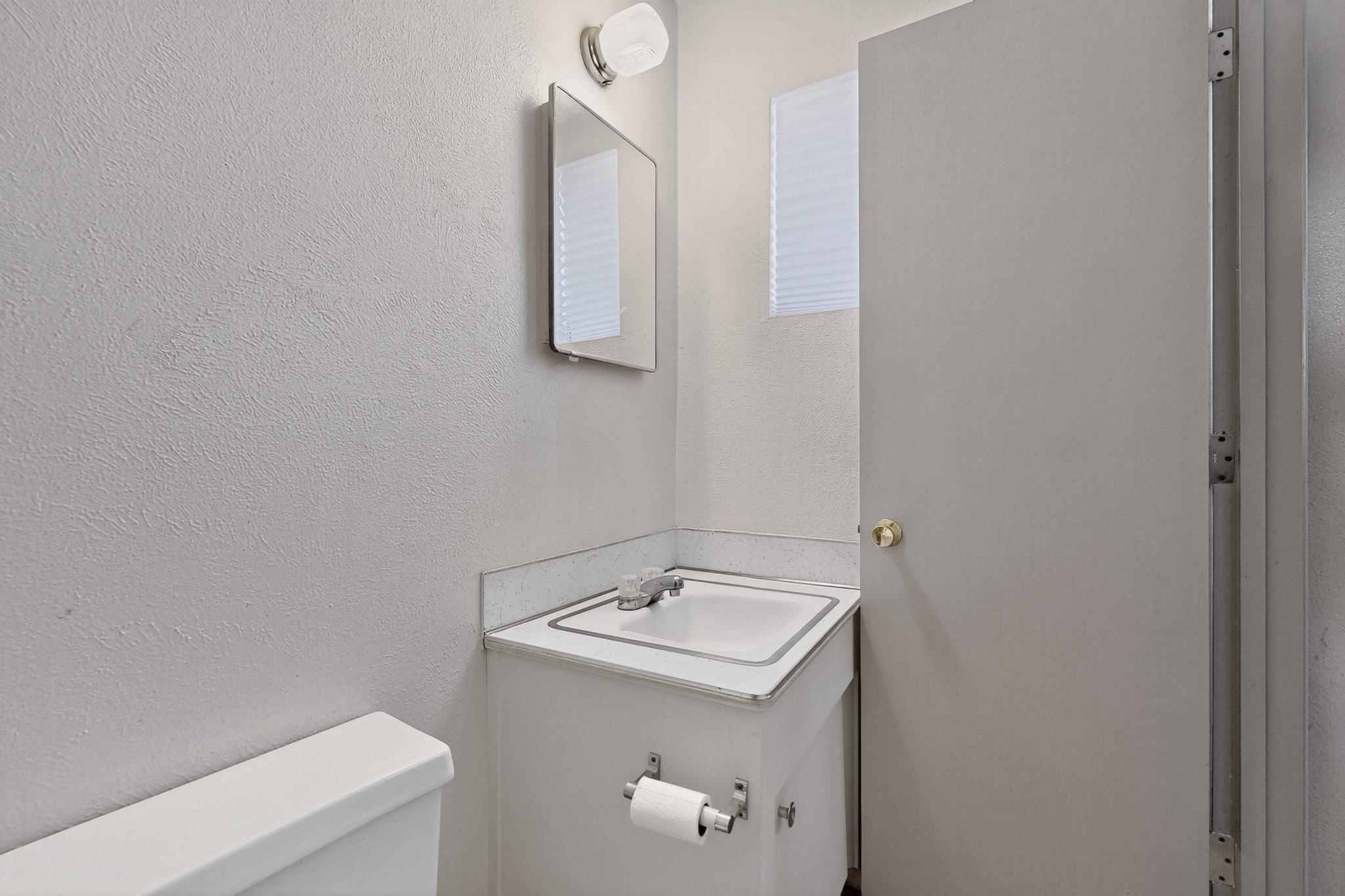 216 Parsifal Street NE