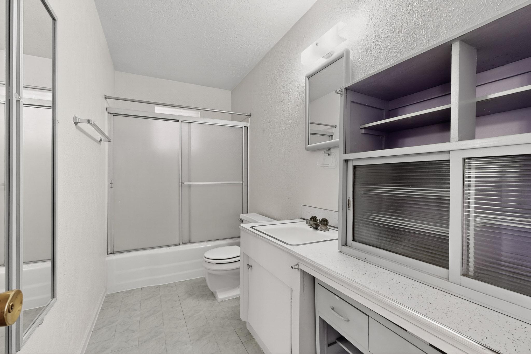 216 Parsifal Street NE