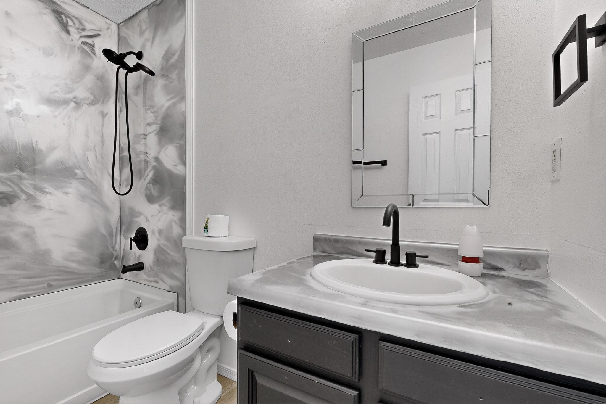 8423 Bay Mare Avenue SW