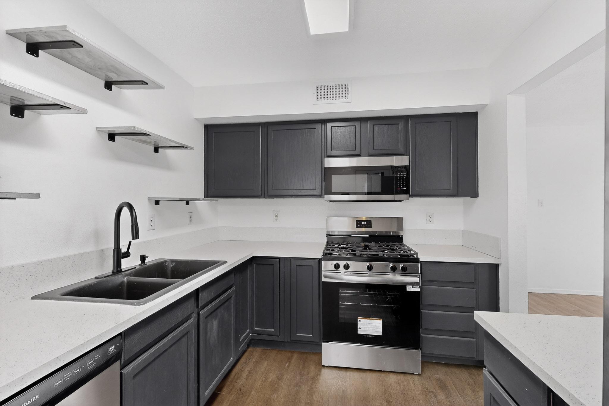 8423 Bay Mare Avenue SW