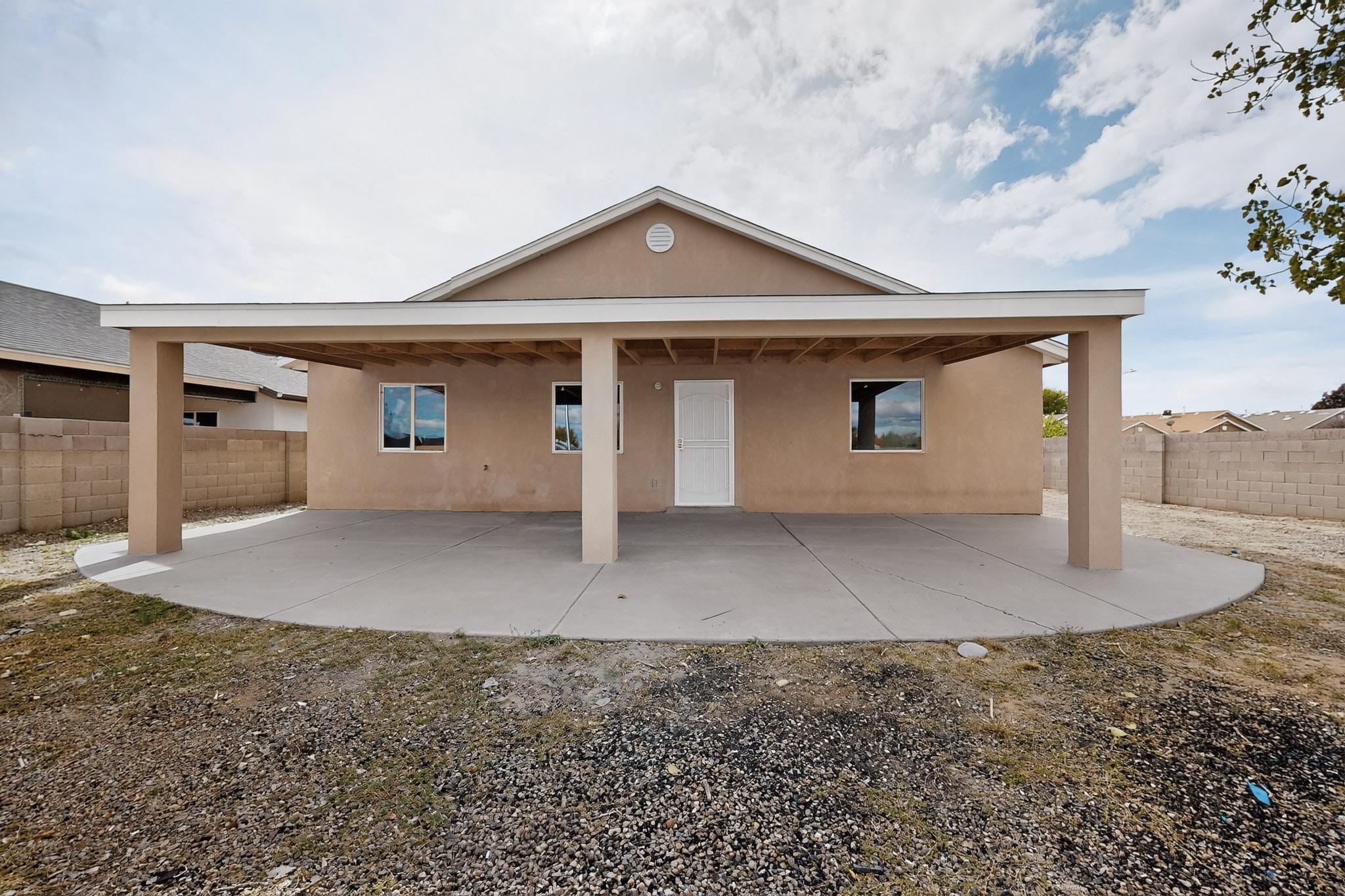 8423 Bay Mare Avenue SW