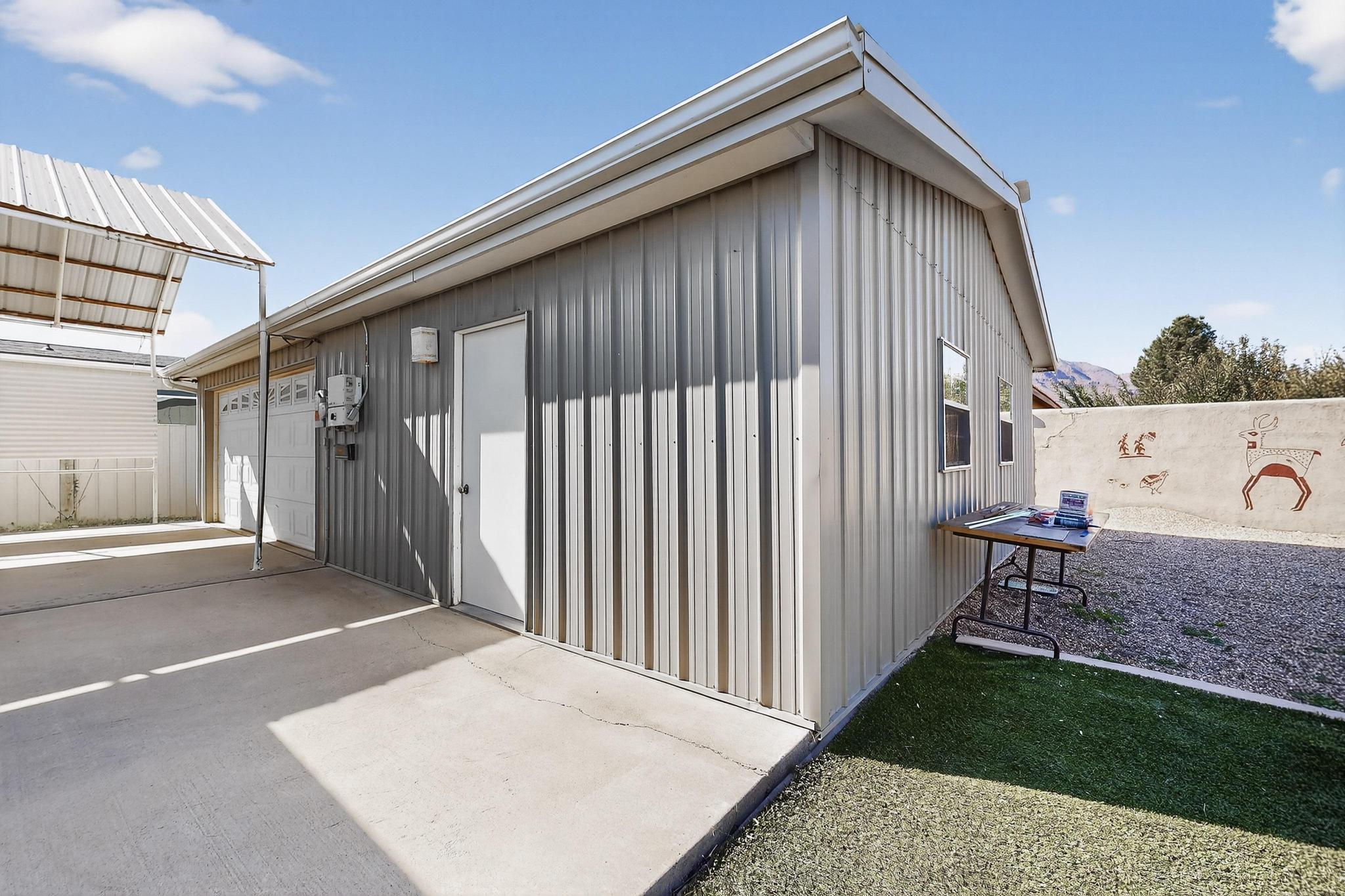 1211 Avenida De Chamiso