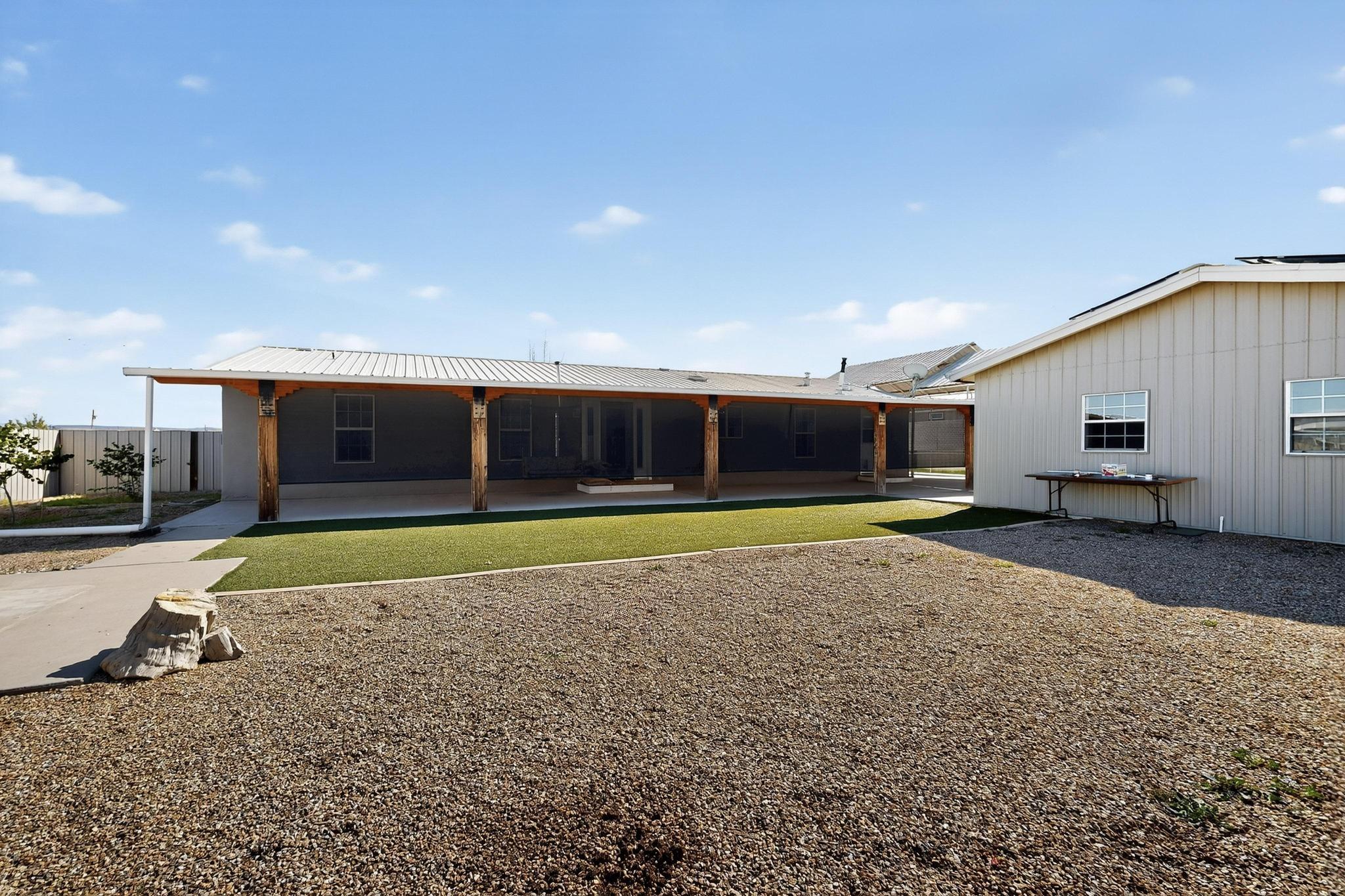 1211 Avenida De Chamiso