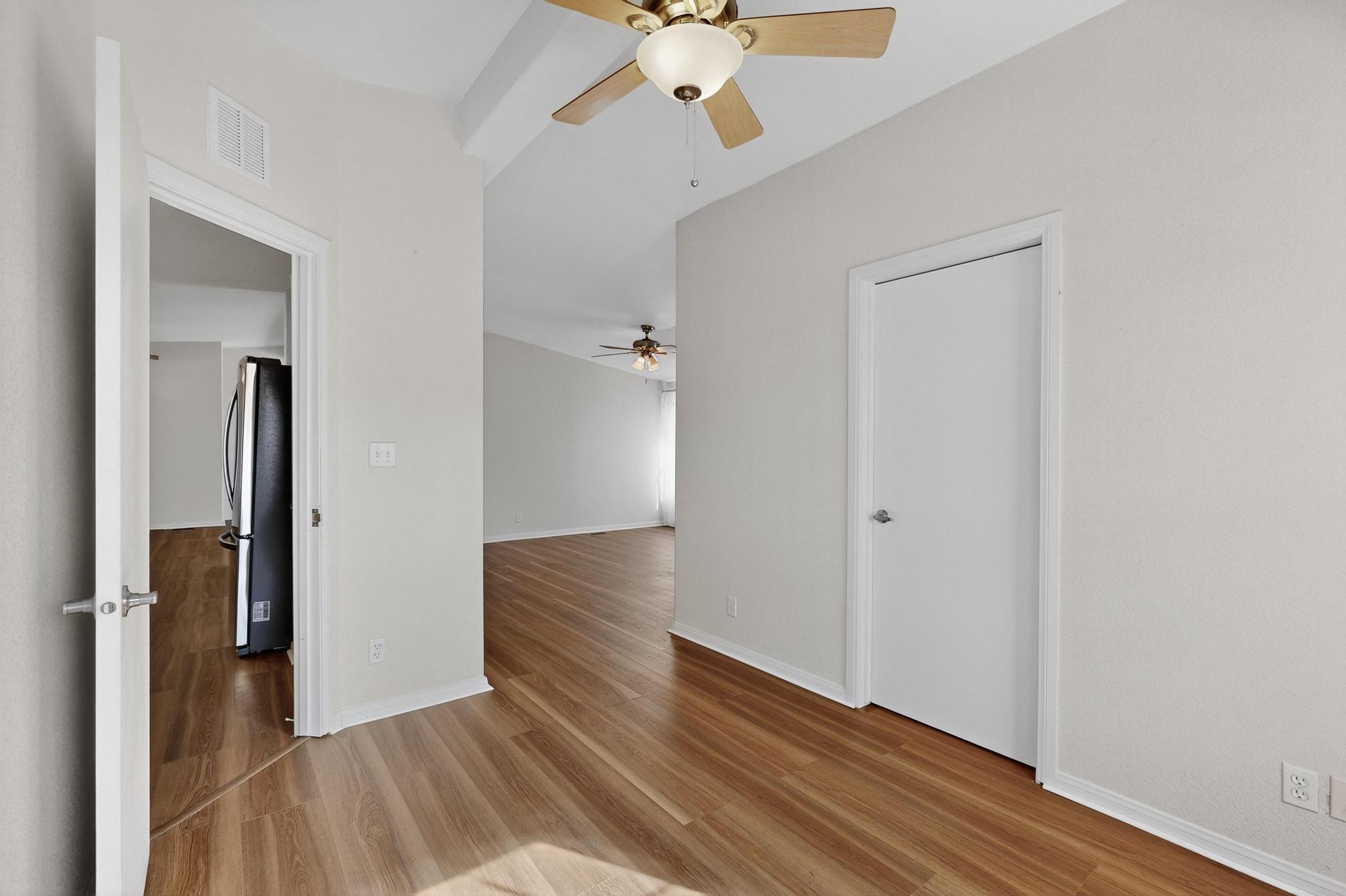 1211 Avenida De Chamiso