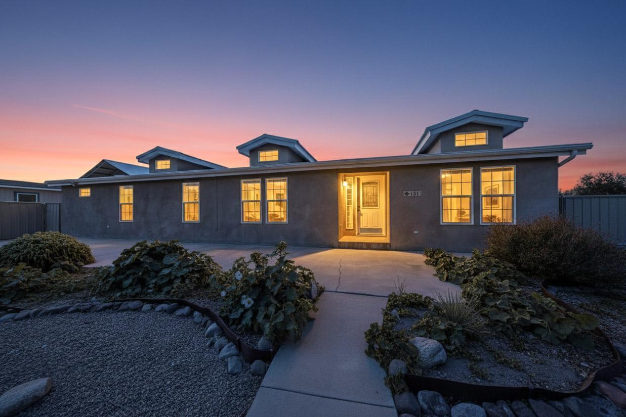 1211 Avenida De Chamiso