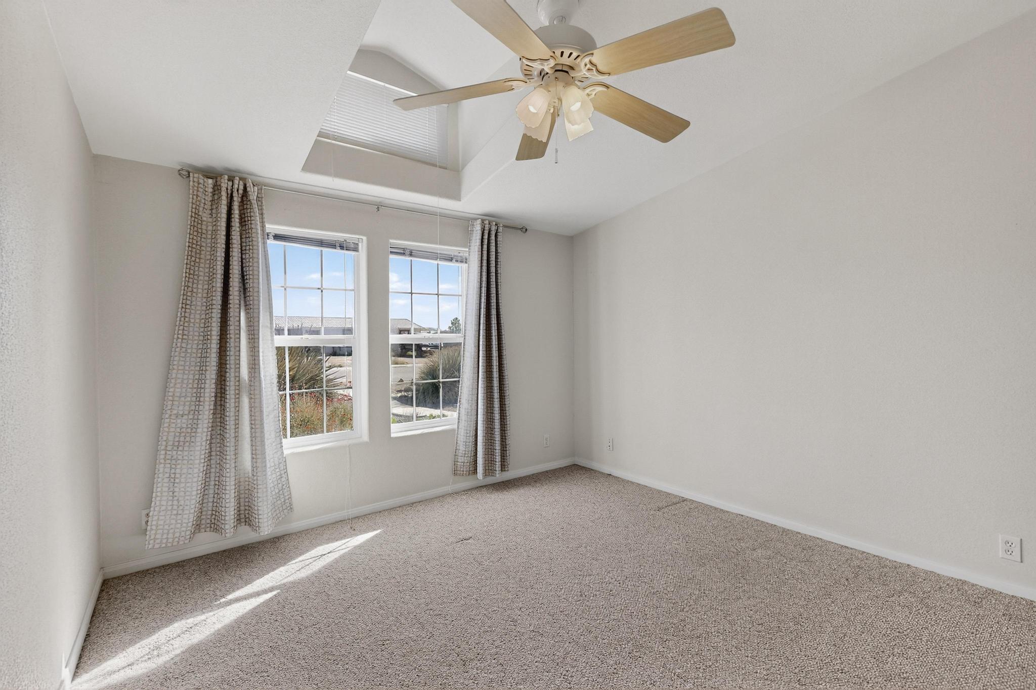 1211 Avenida De Chamiso