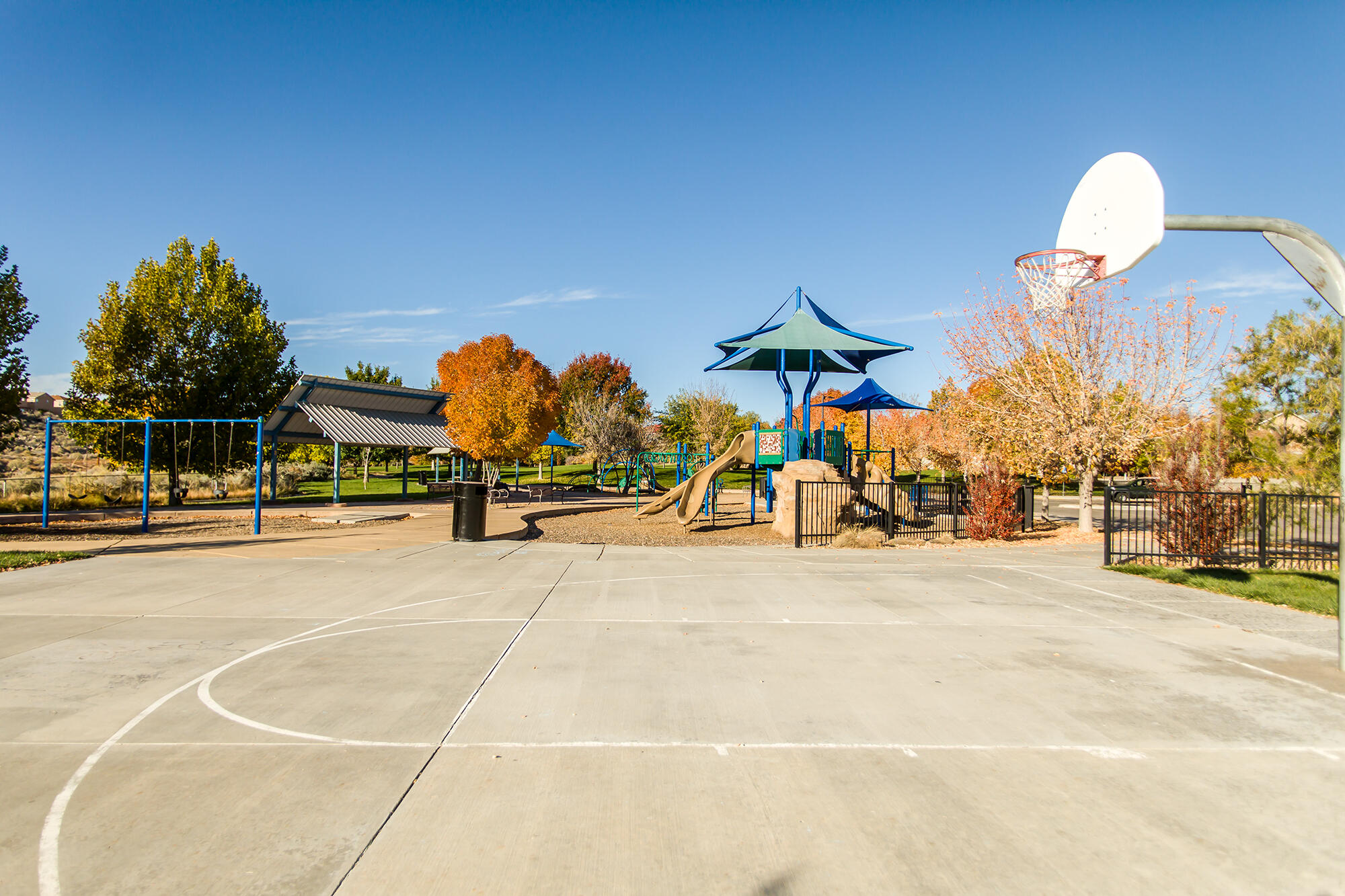 10472 CALLE ACANTA NW