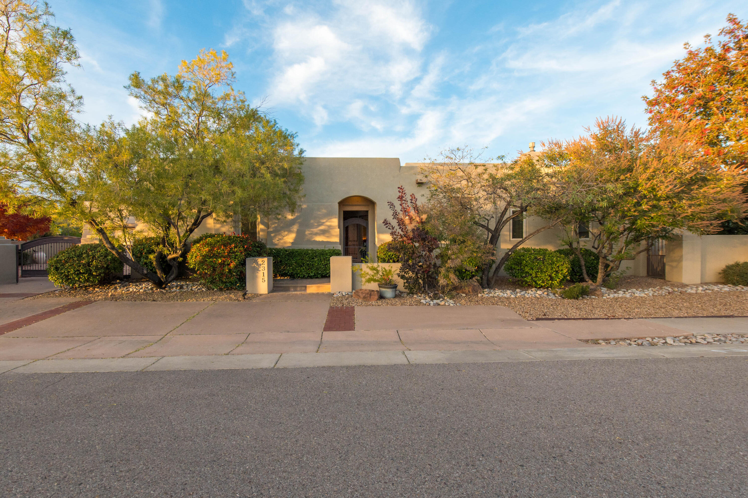2315 Pinon Encantada Trail NW