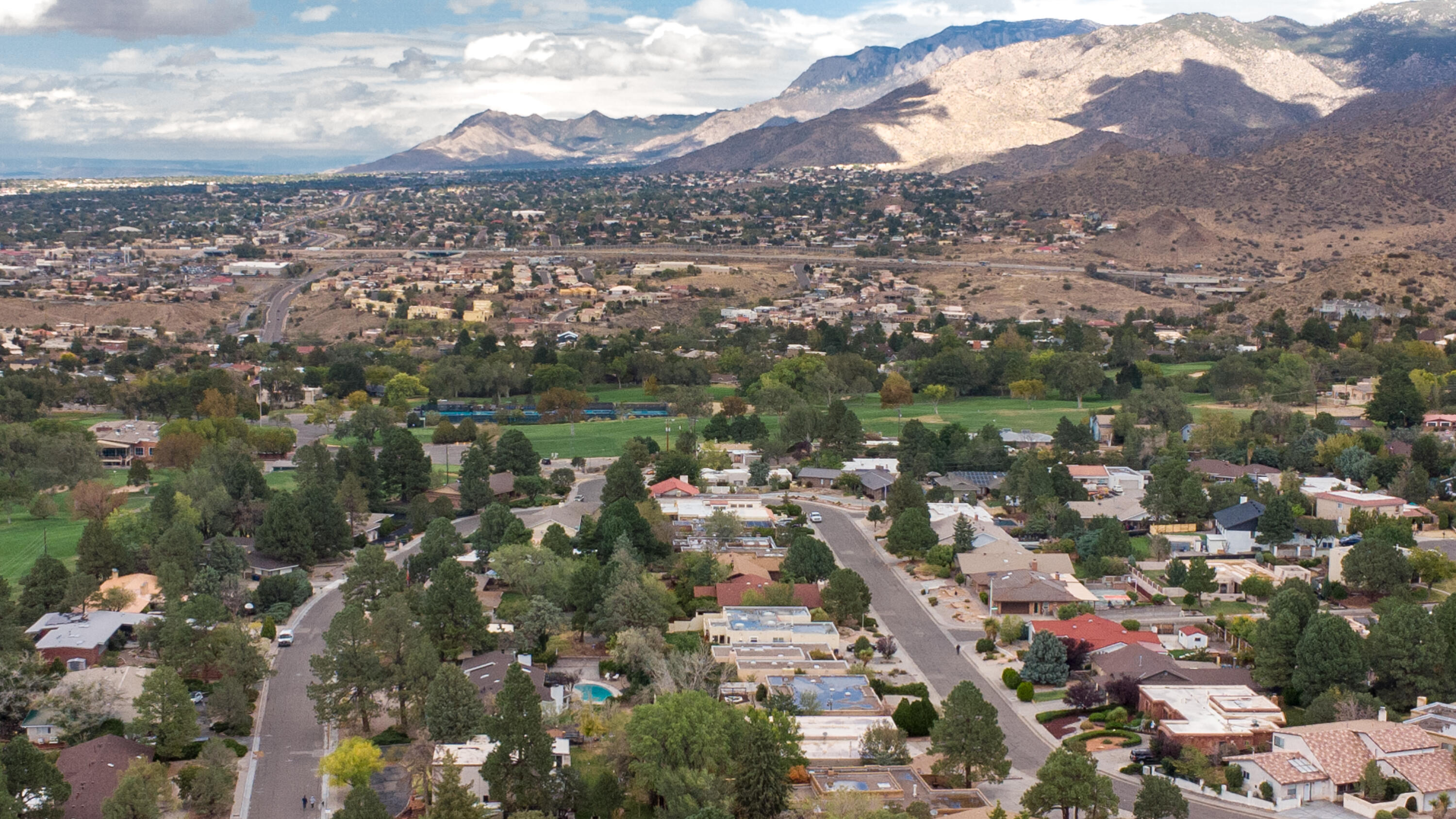 1620 Sagebrush Trail SE