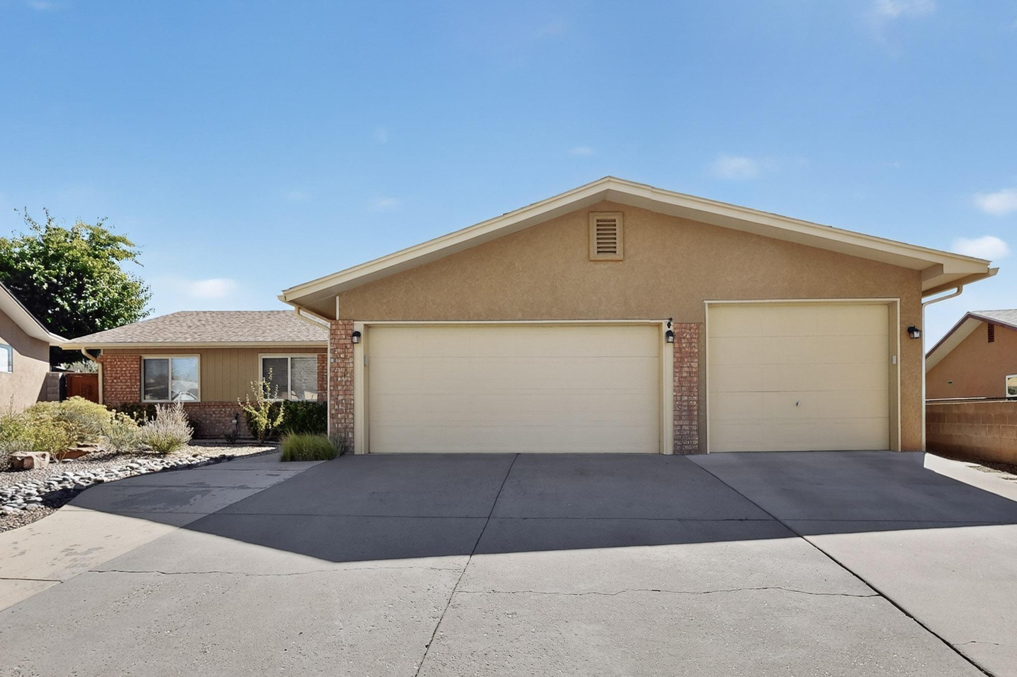 10408 Manzanillo Avenue NE