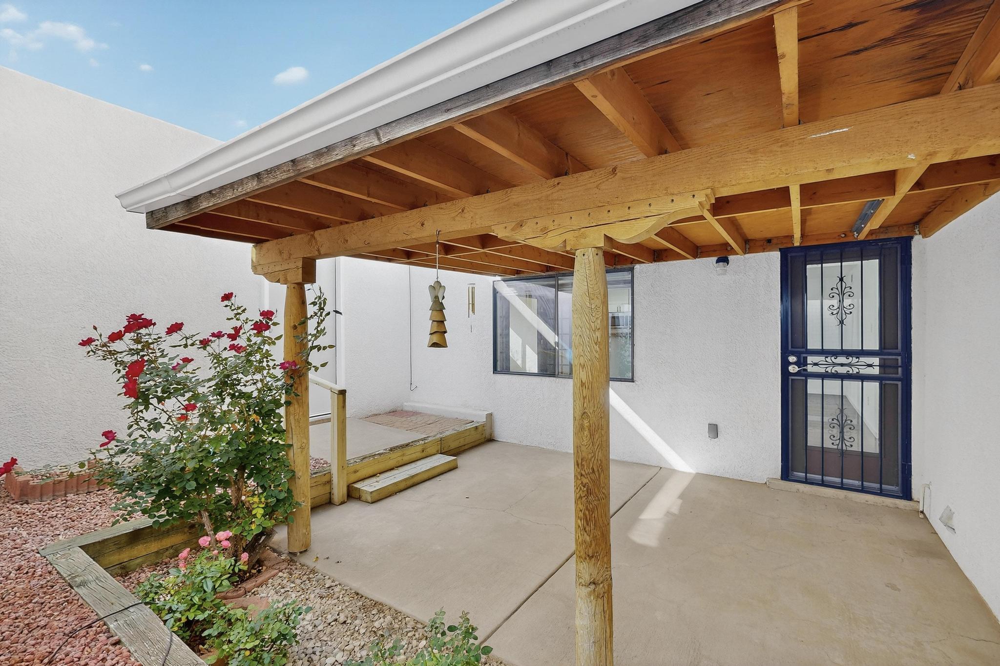 8320 Parrot Run Road NE