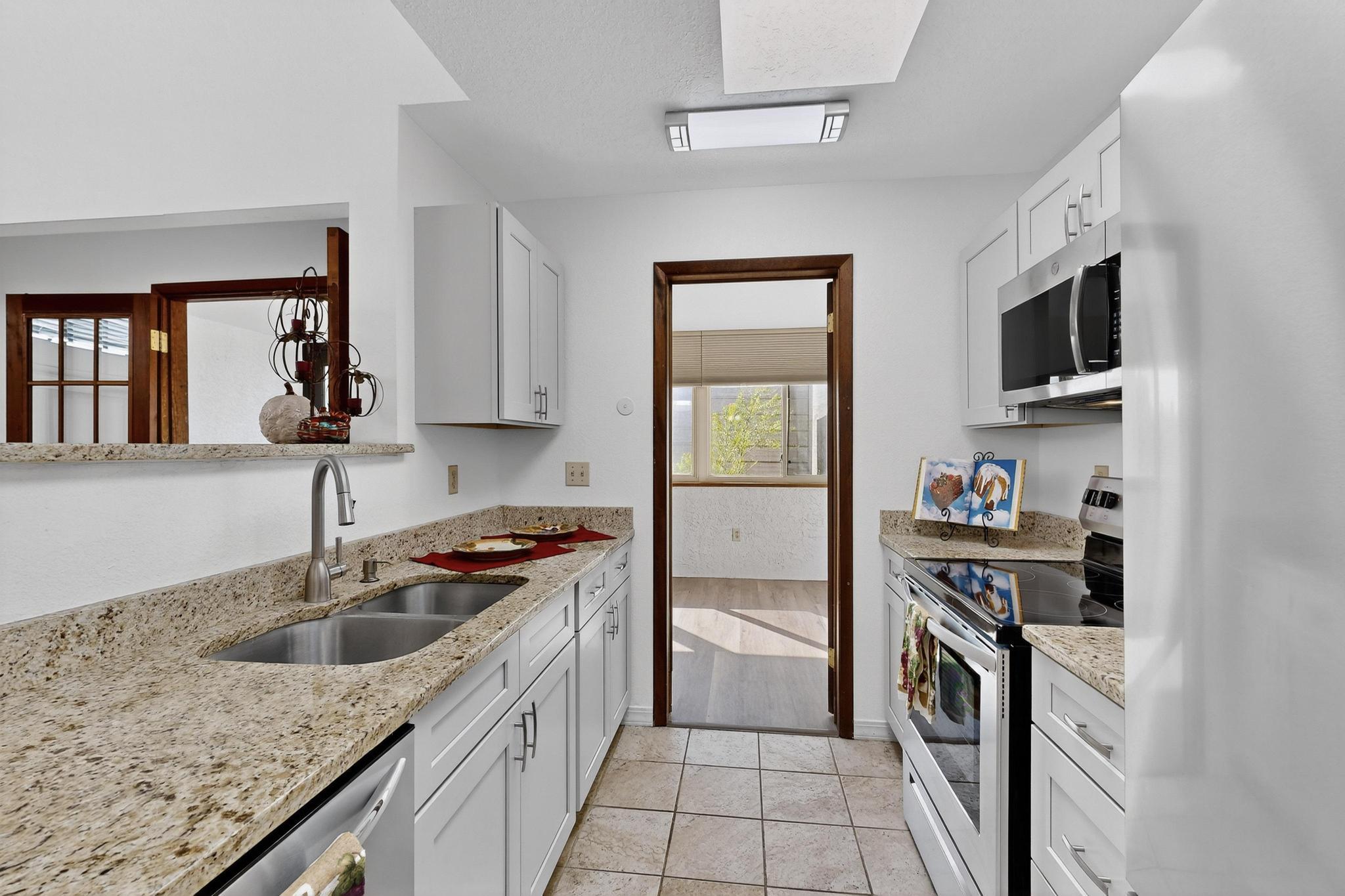 8320 Parrot Run Road NE