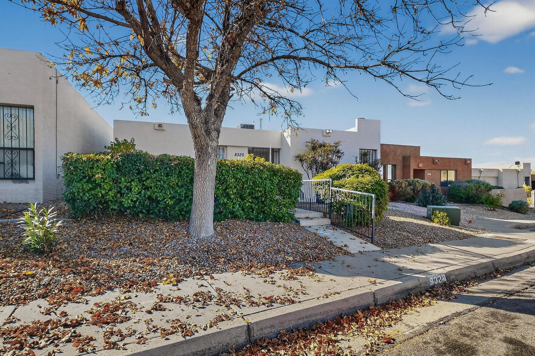 8320 Parrot Run Road NE