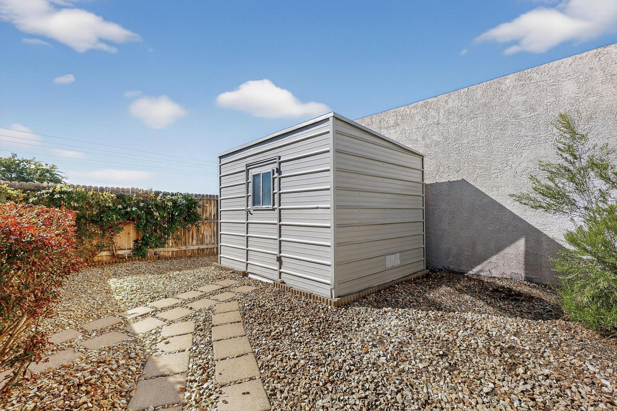 8320 Parrot Run Road NE