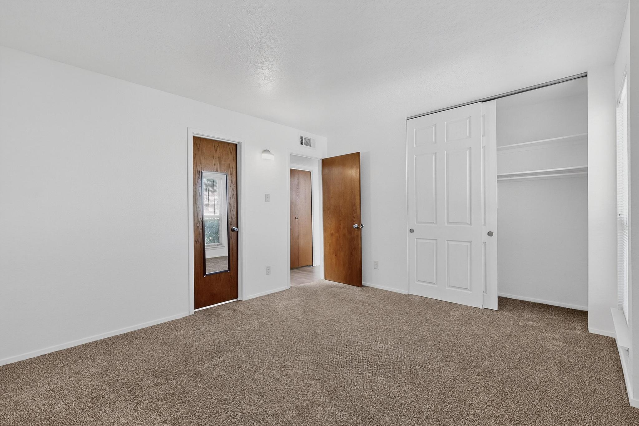 8320 Parrot Run Road NE