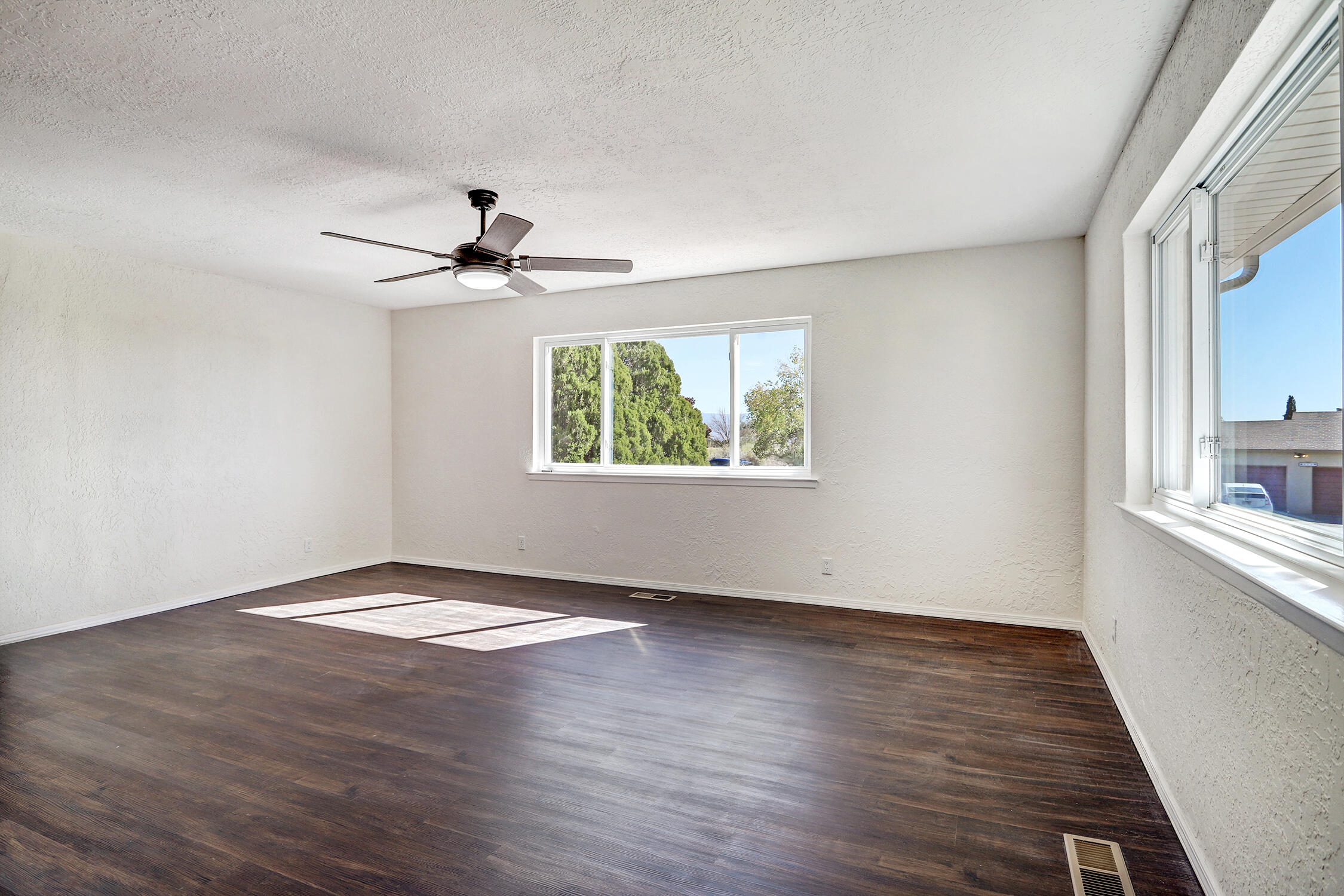 565 Lisbon Avenue SE