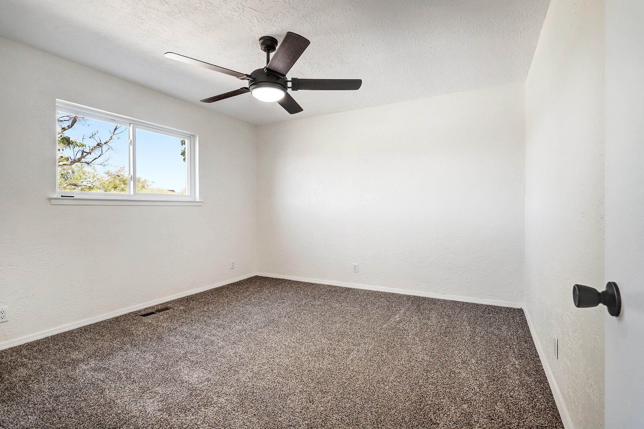 565 Lisbon Avenue SE