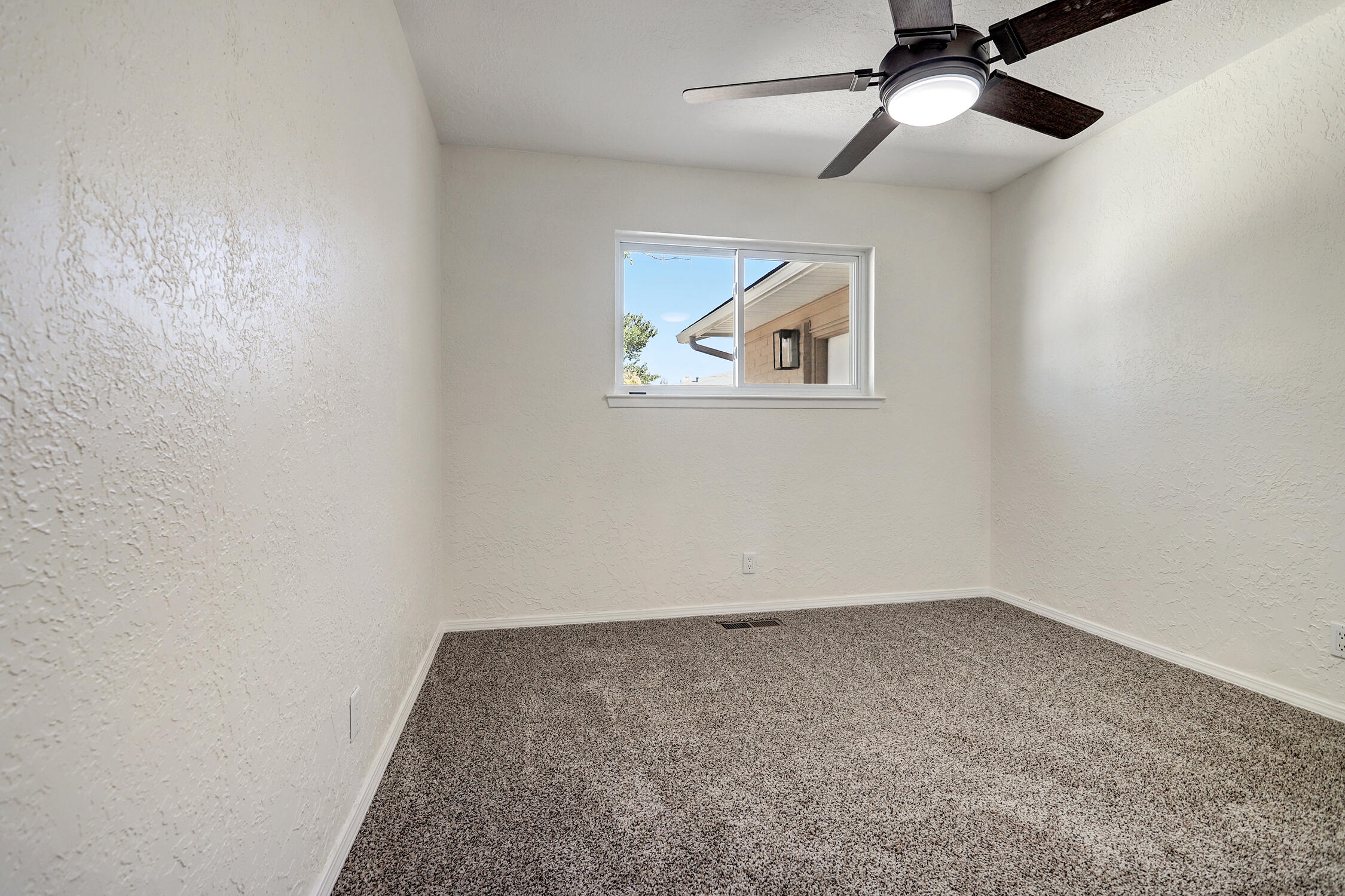 565 Lisbon Avenue SE