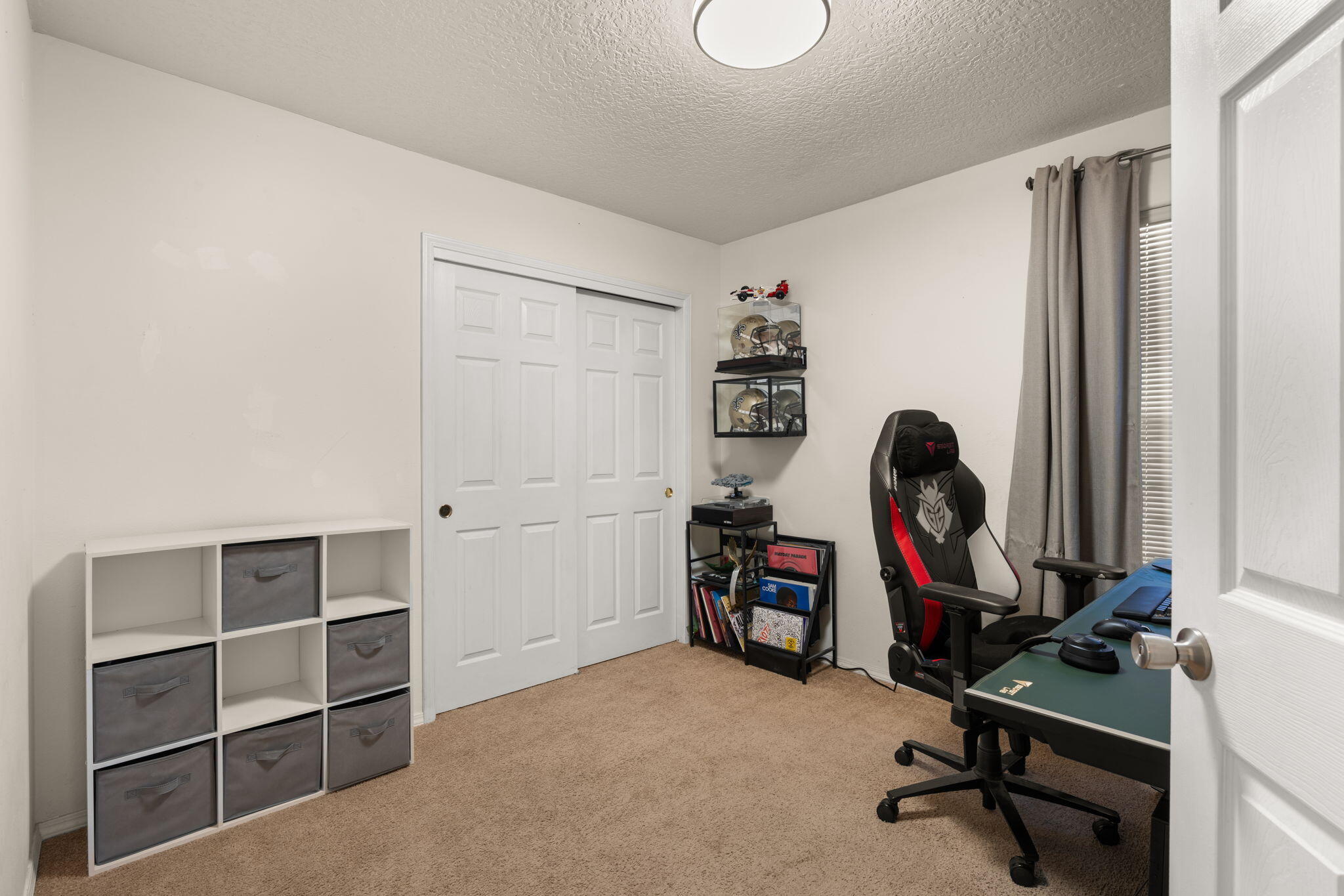 7409 Cerros Place NW