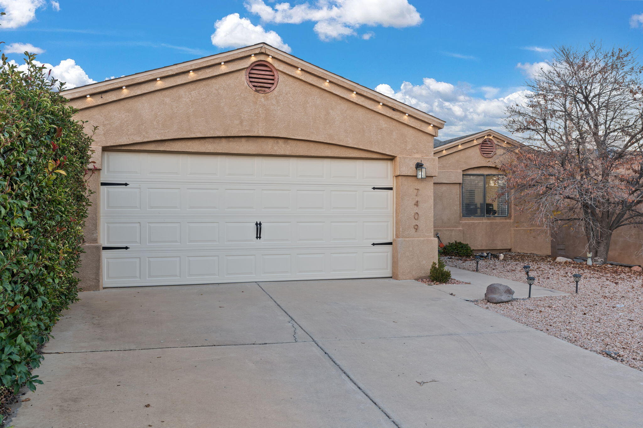 7409 Cerros Place NW