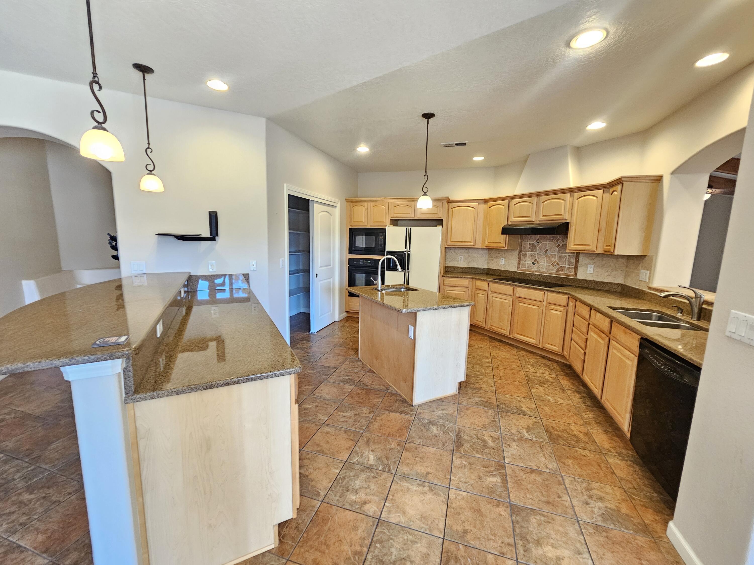 12076 Crimson Glory Road NE