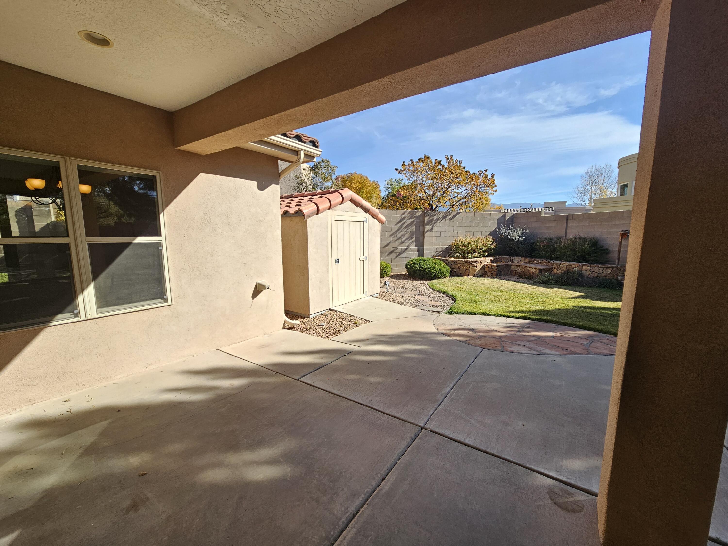 12076 Crimson Glory Road NE