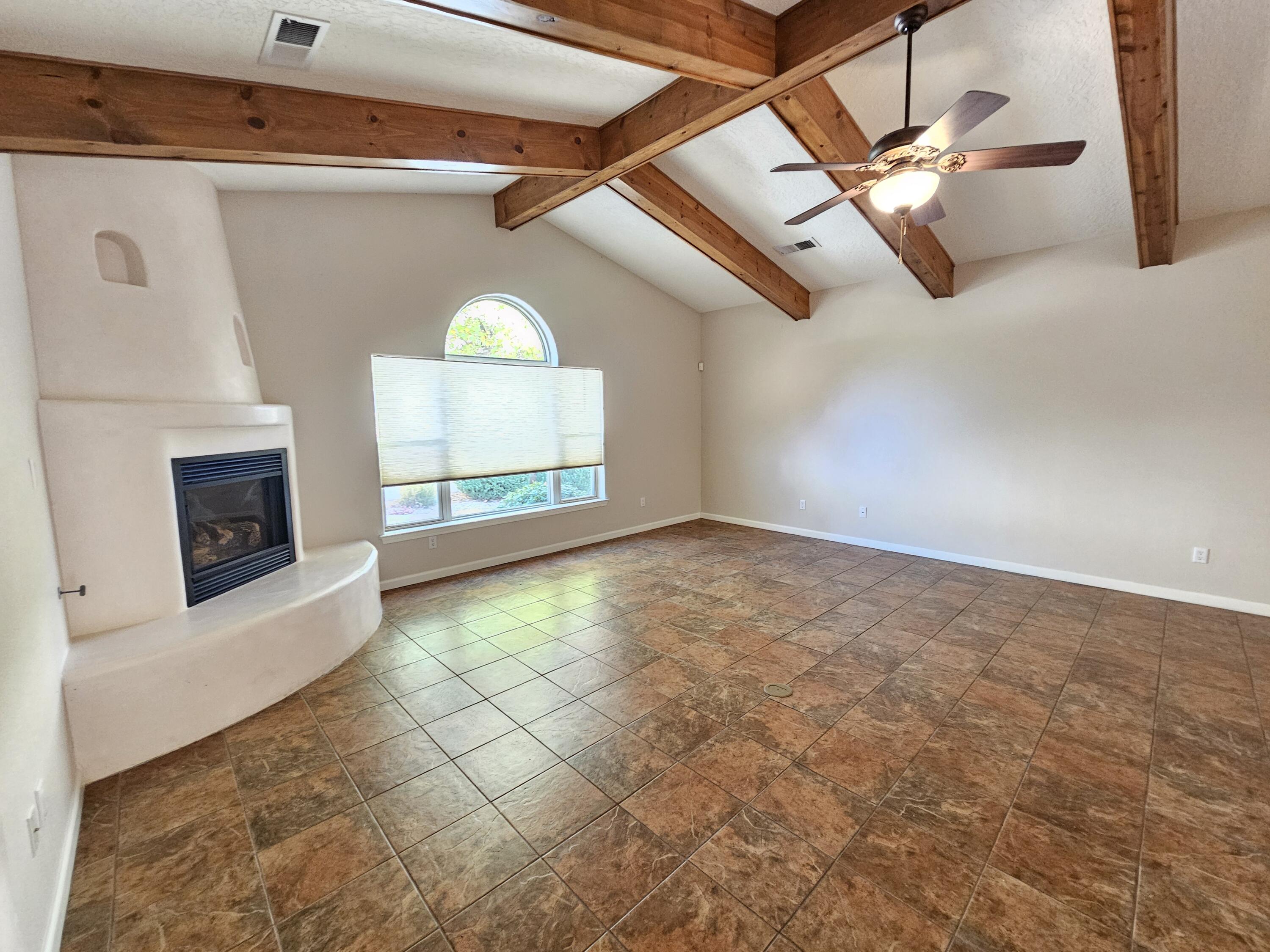 12076 Crimson Glory Road NE