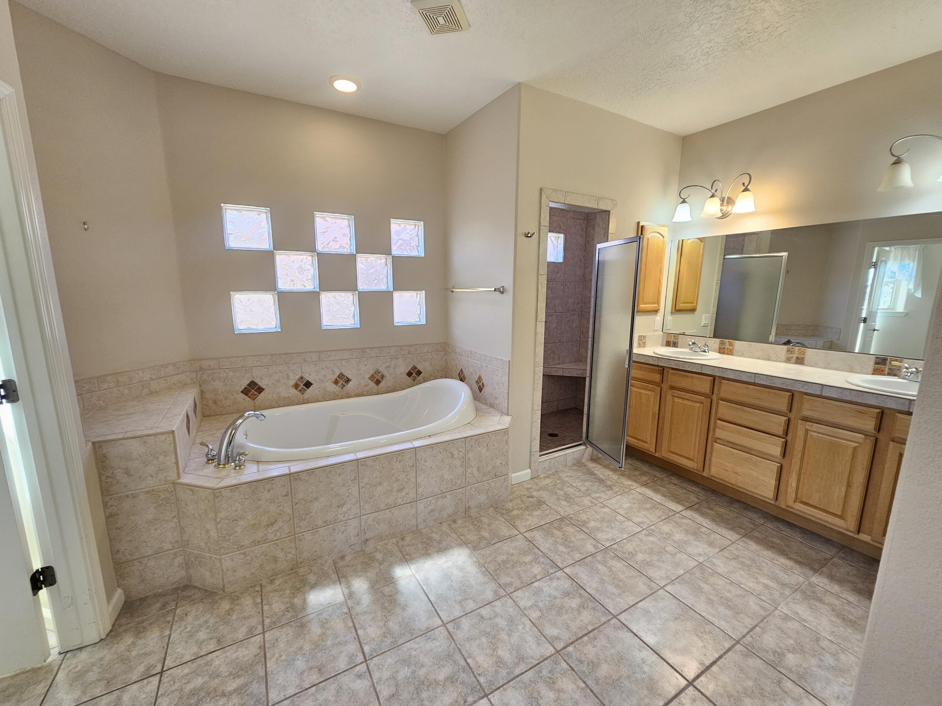 12076 Crimson Glory Road NE