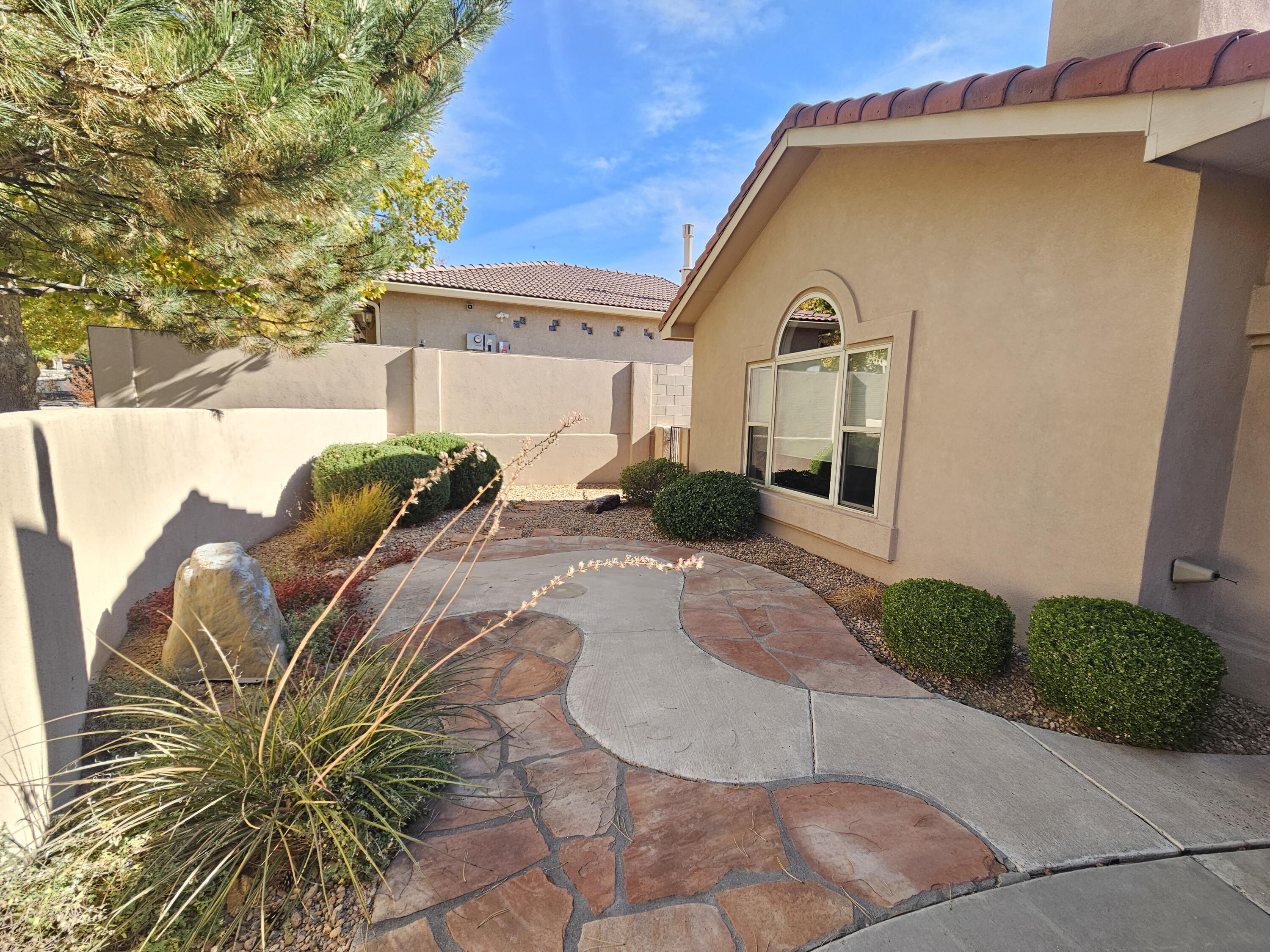 12076 Crimson Glory Road NE