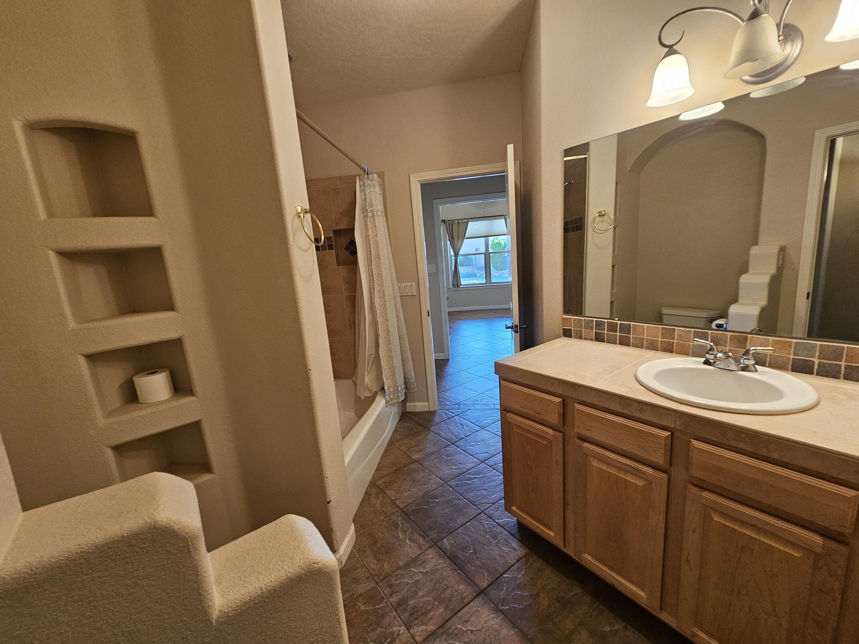 12076 Crimson Glory Road NE
