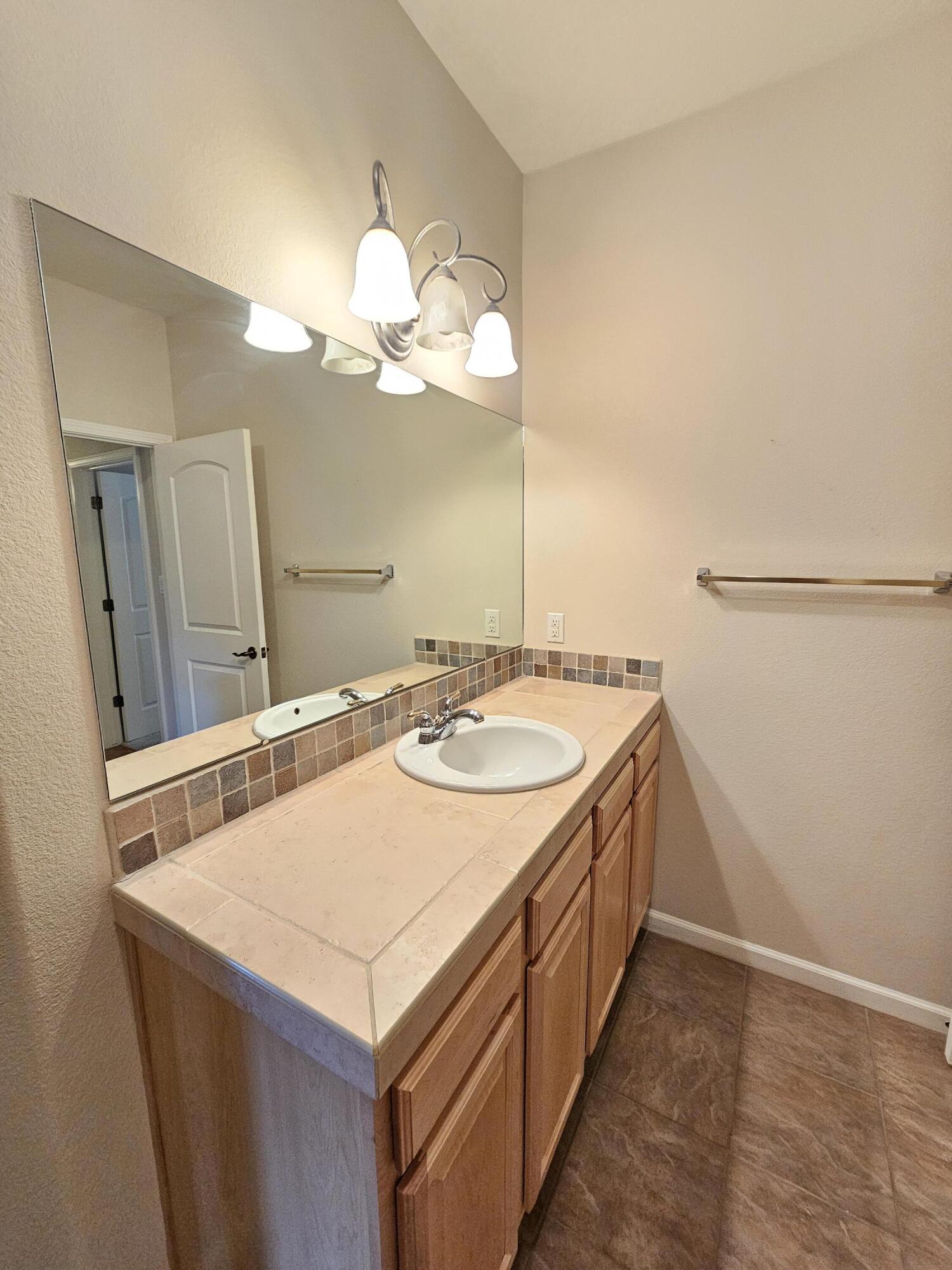 12076 Crimson Glory Road NE