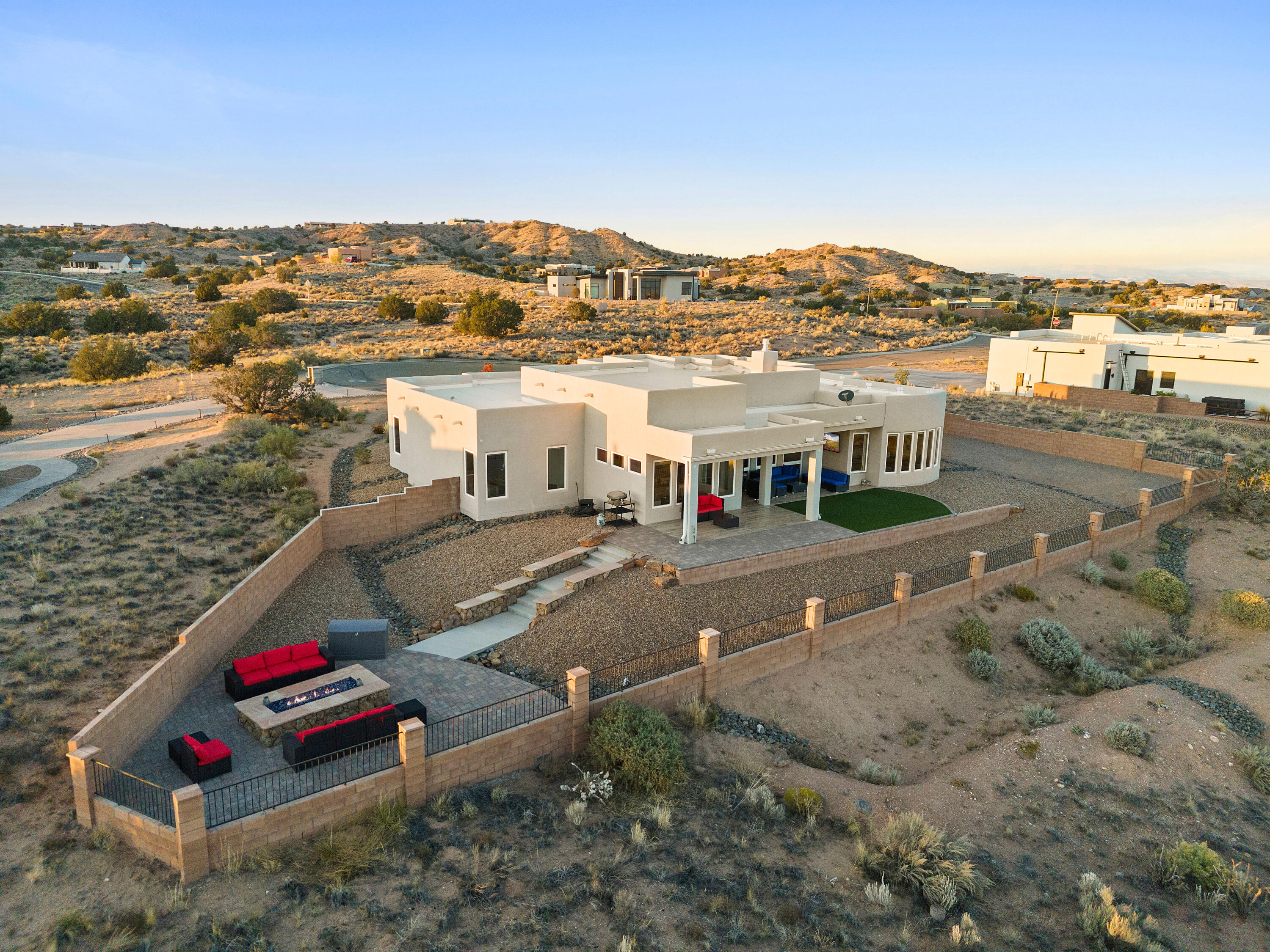 2324 Venada Road NE