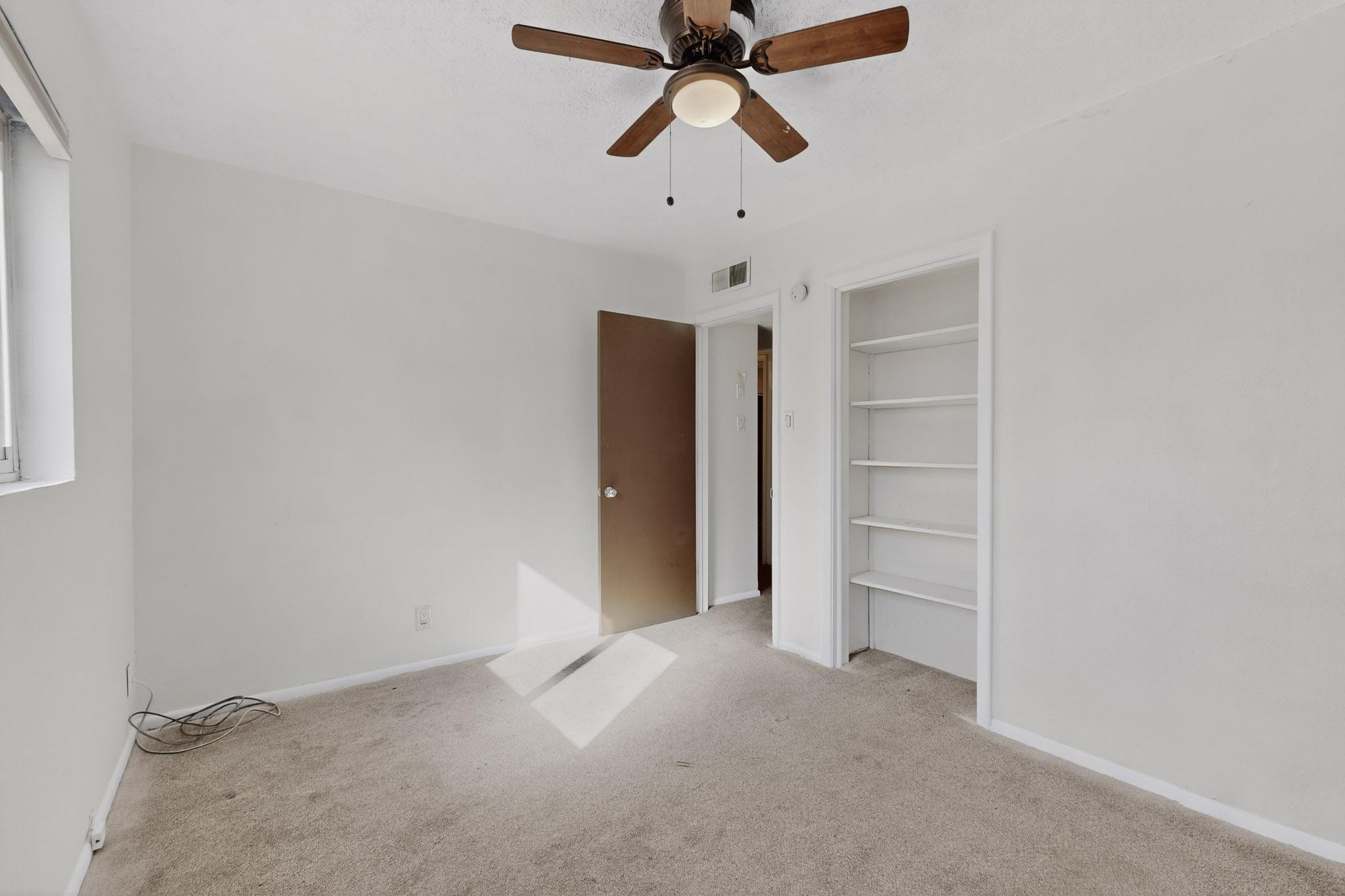 8802 Candelaria Road NE