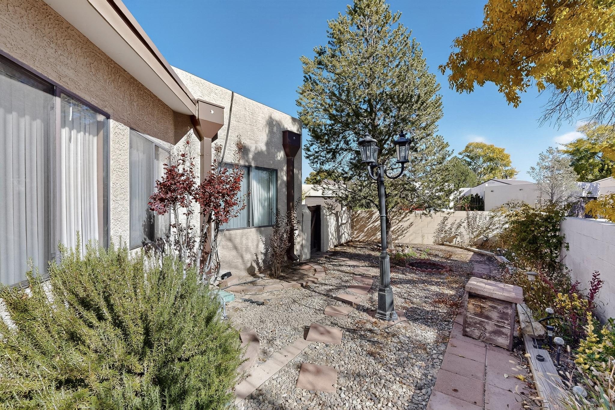 1101 Calle Del Valle