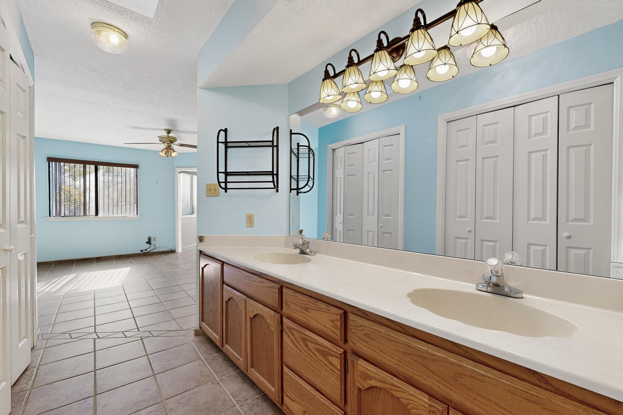 1101 Calle Del Valle