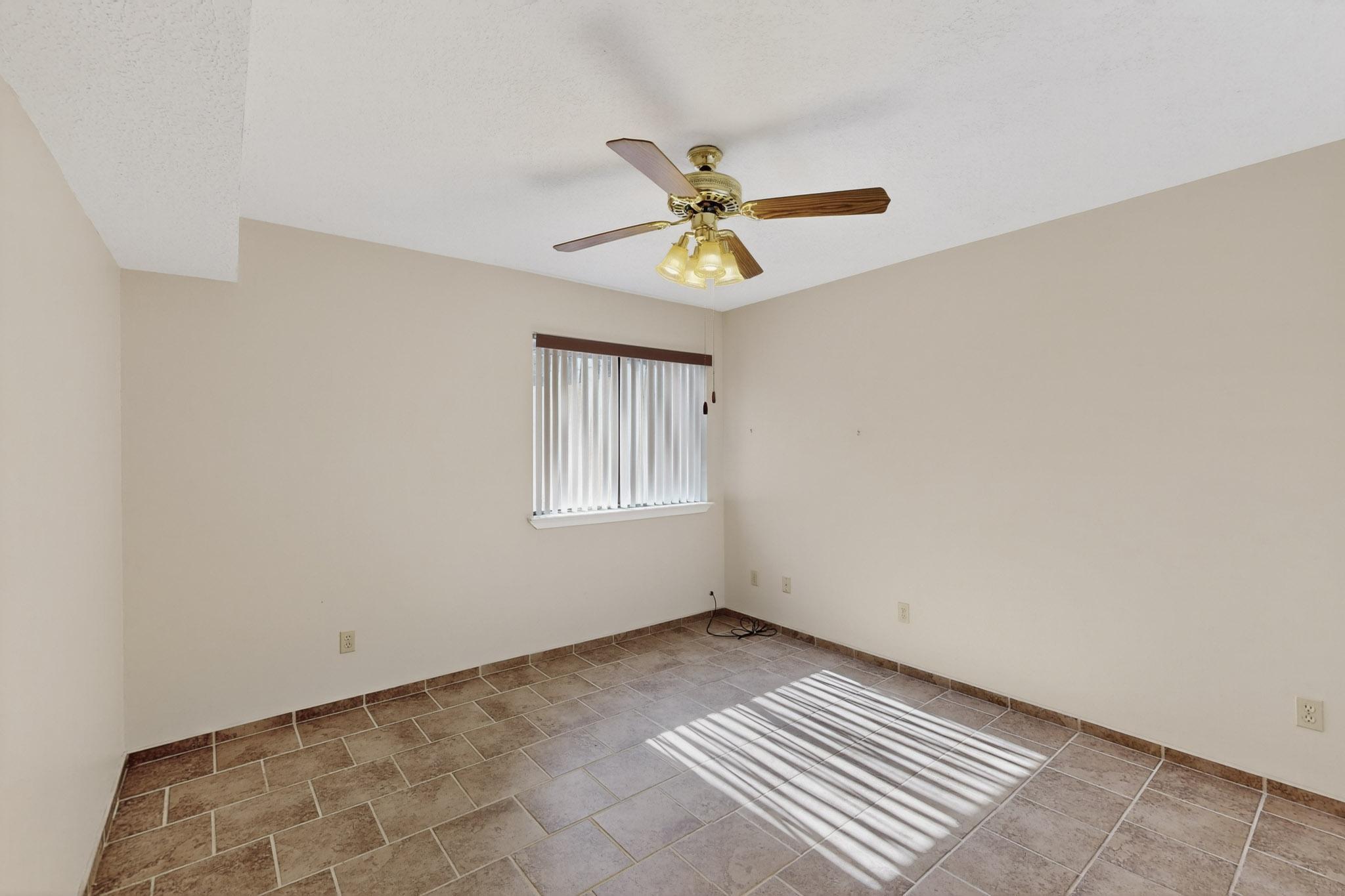 1101 Calle Del Valle