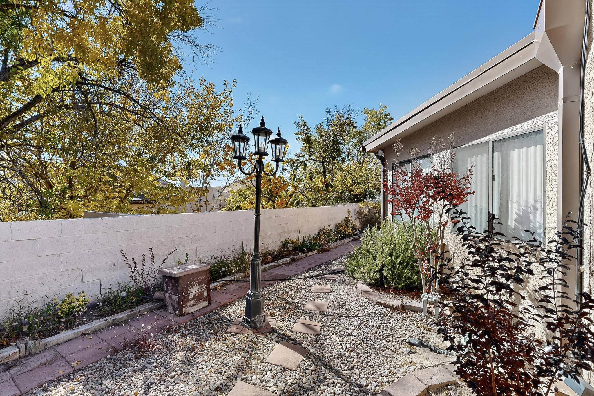 1101 Calle Del Valle