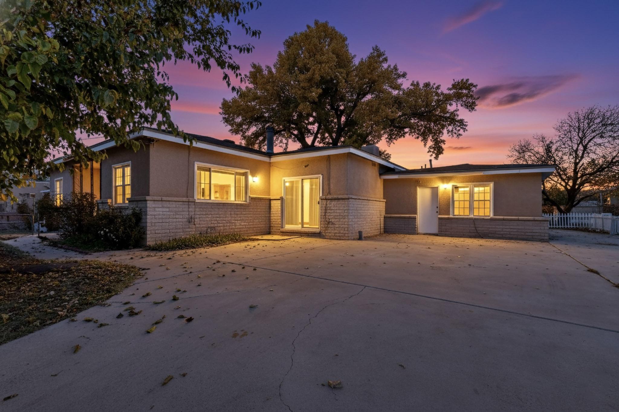 2715 Floral Road NW