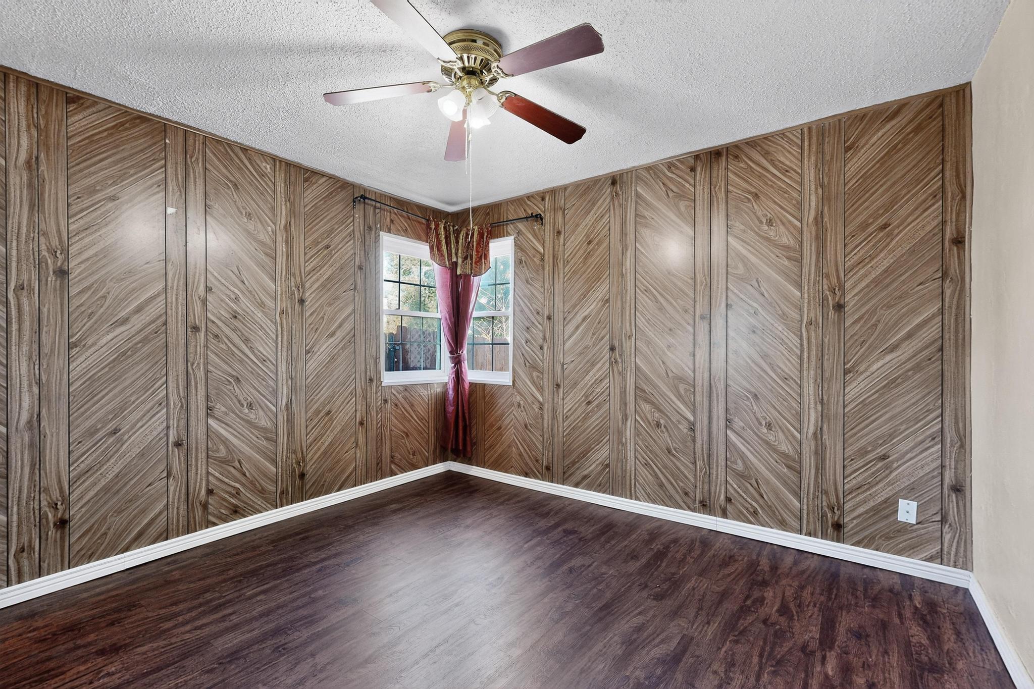 2715 Floral Road NW