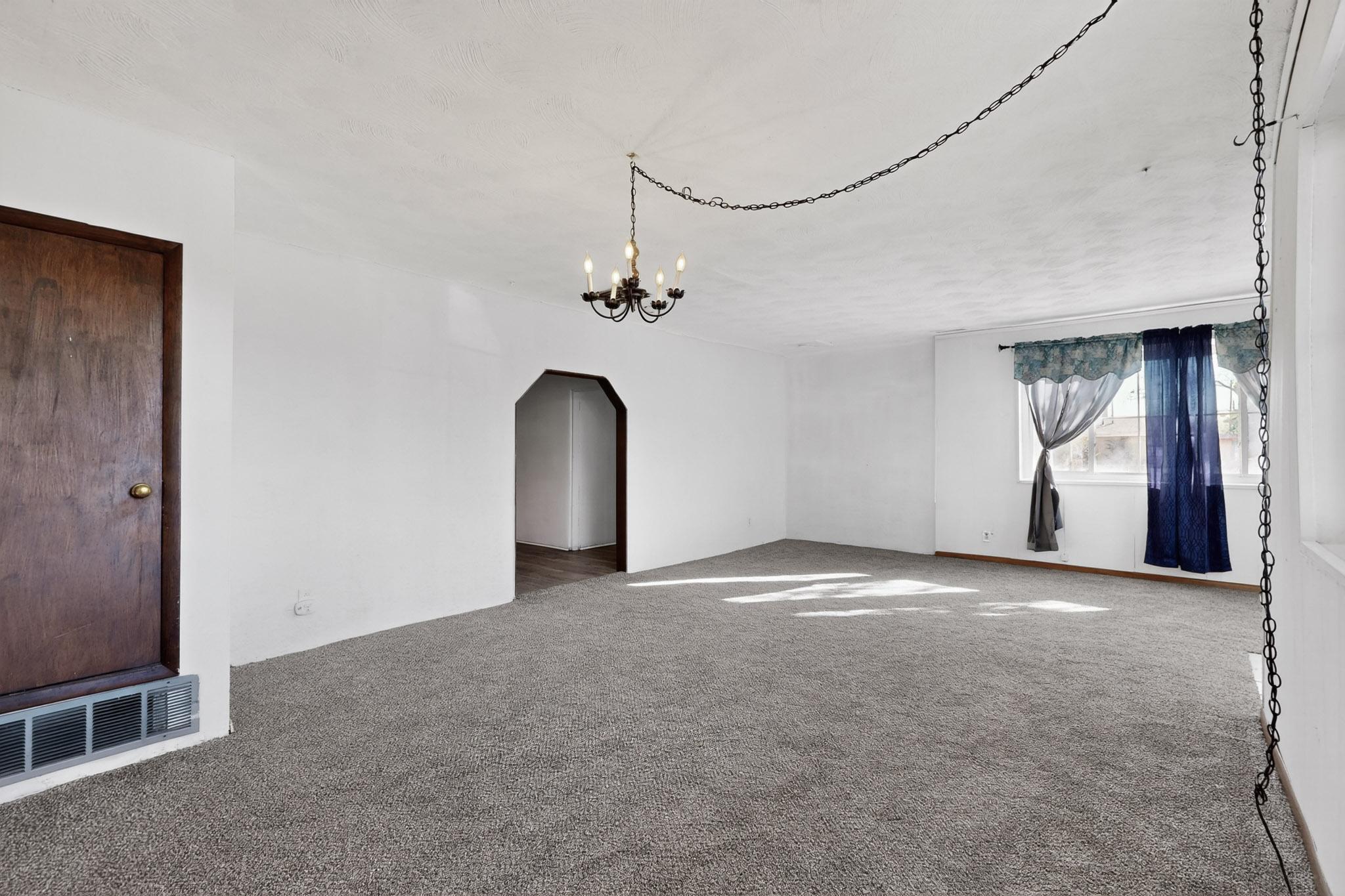 2715 Floral Road NW