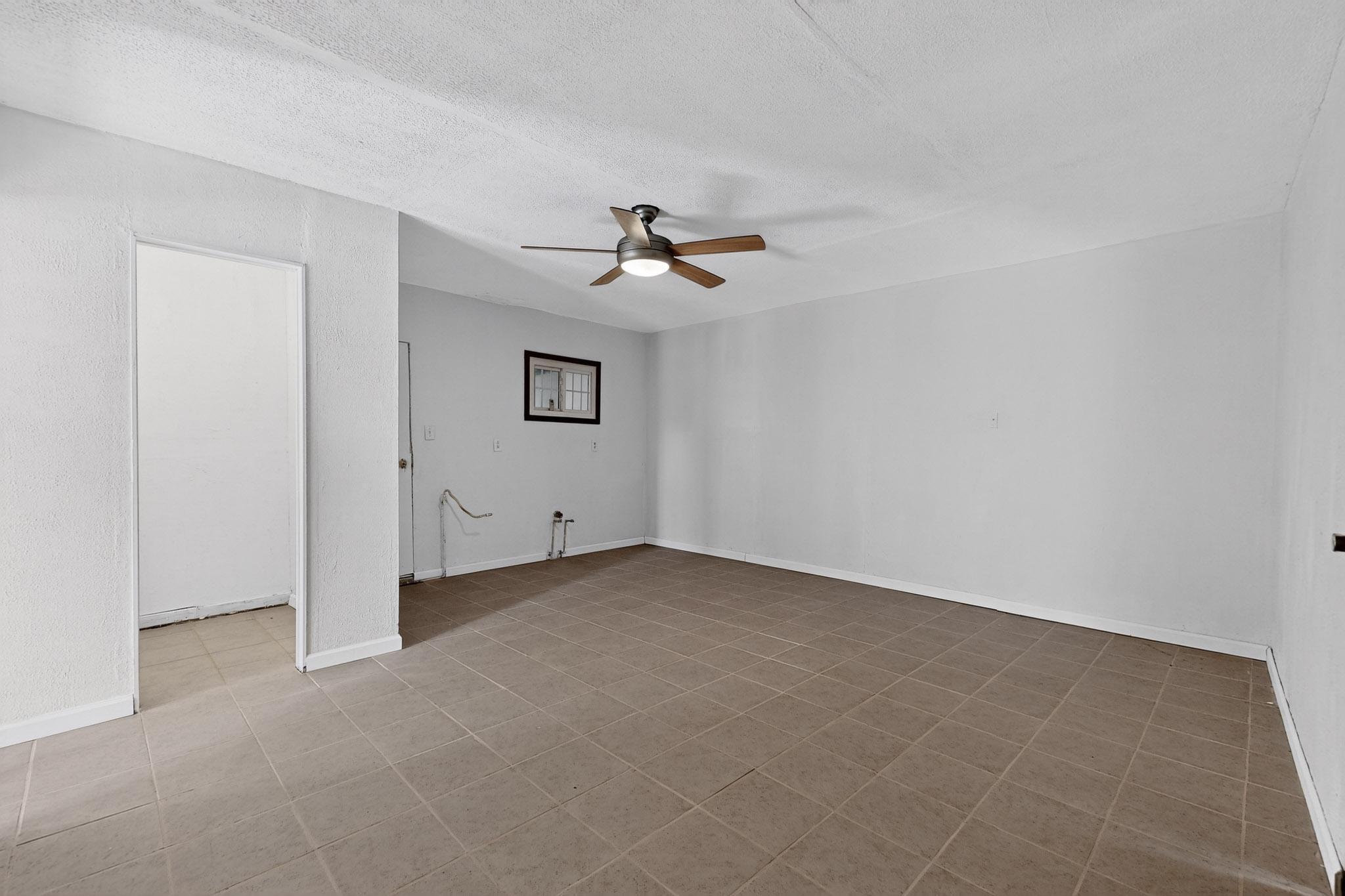 2715 Floral Road NW