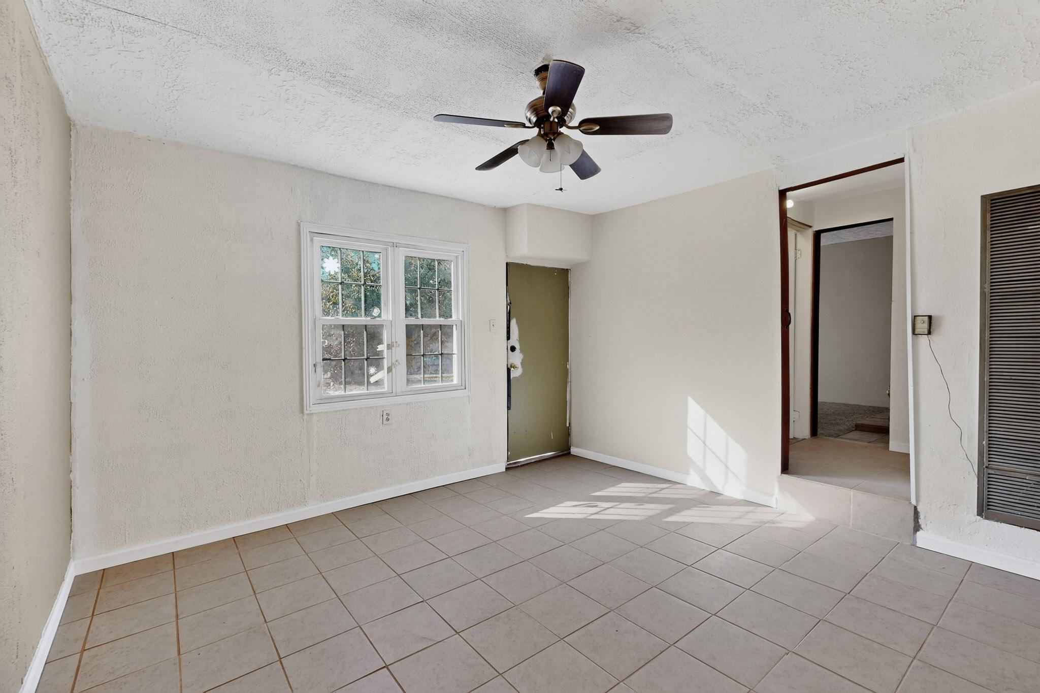 2715 Floral Road NW