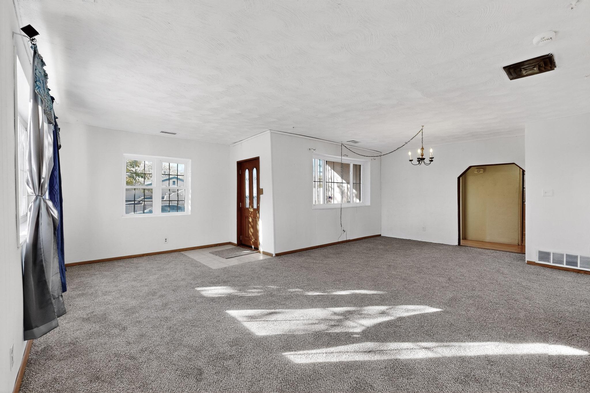 2715 Floral Road NW