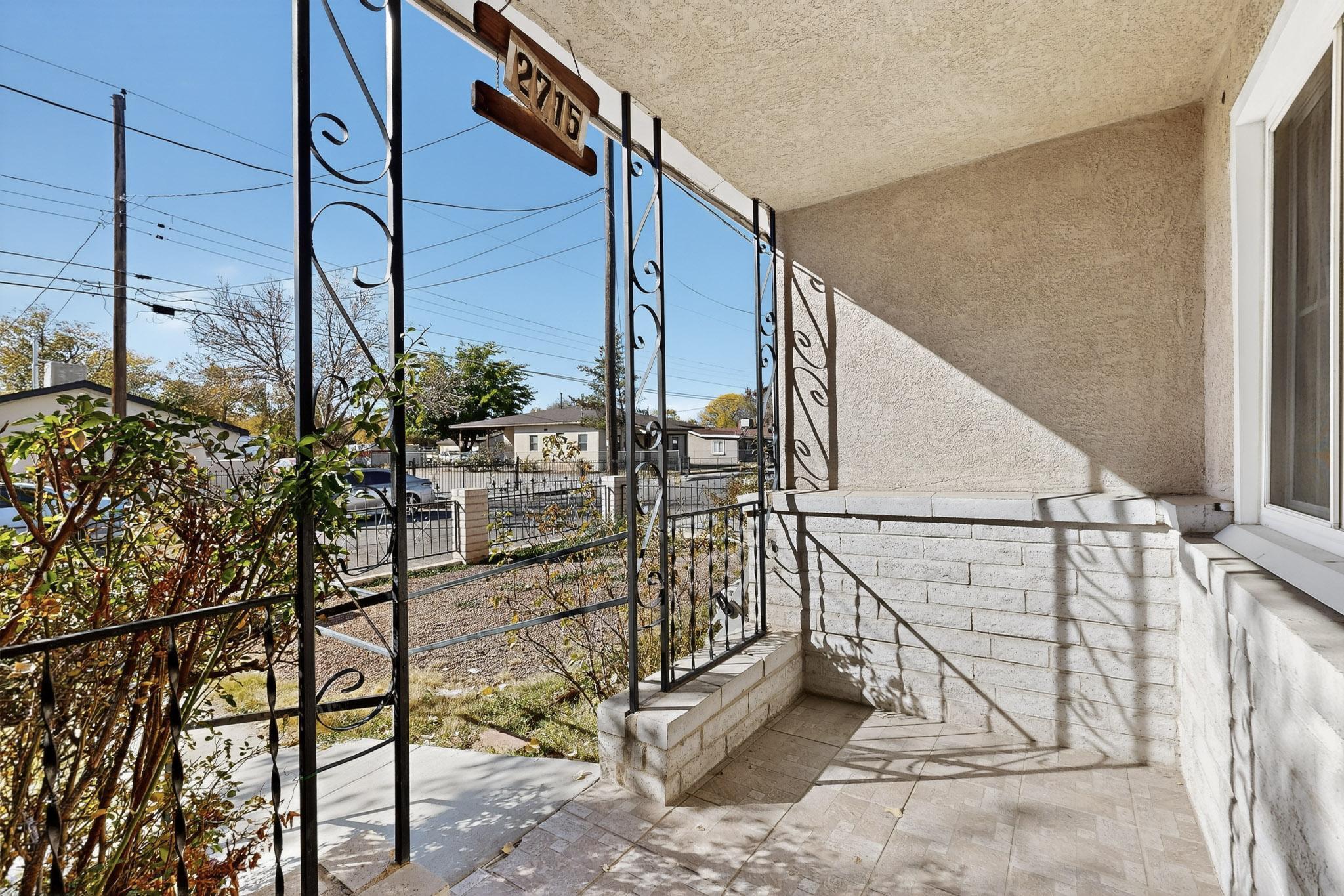2715 Floral Road NW