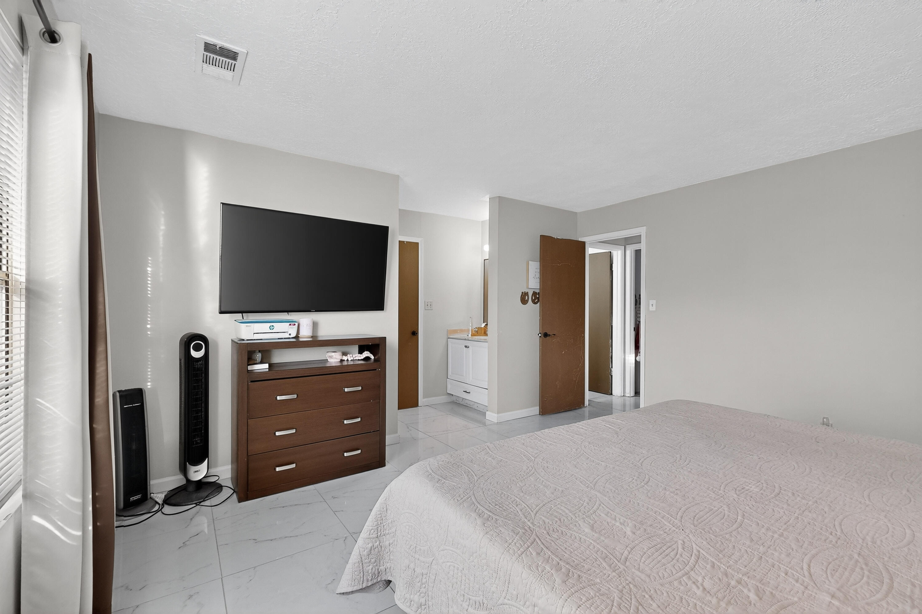 469 Wagon Train Drive SE